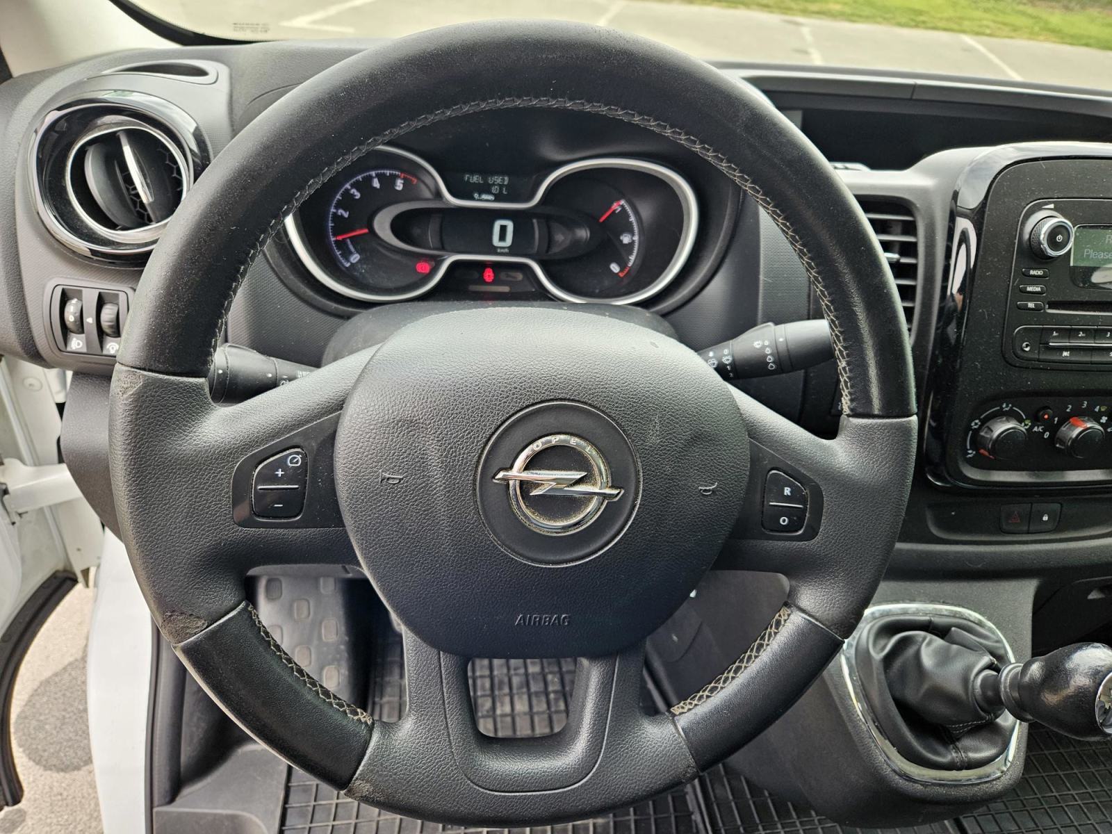 Opel Vivaro 1,6 CDTI (u sustavu PDV-a) registriran do 04/2027, fotografija 6