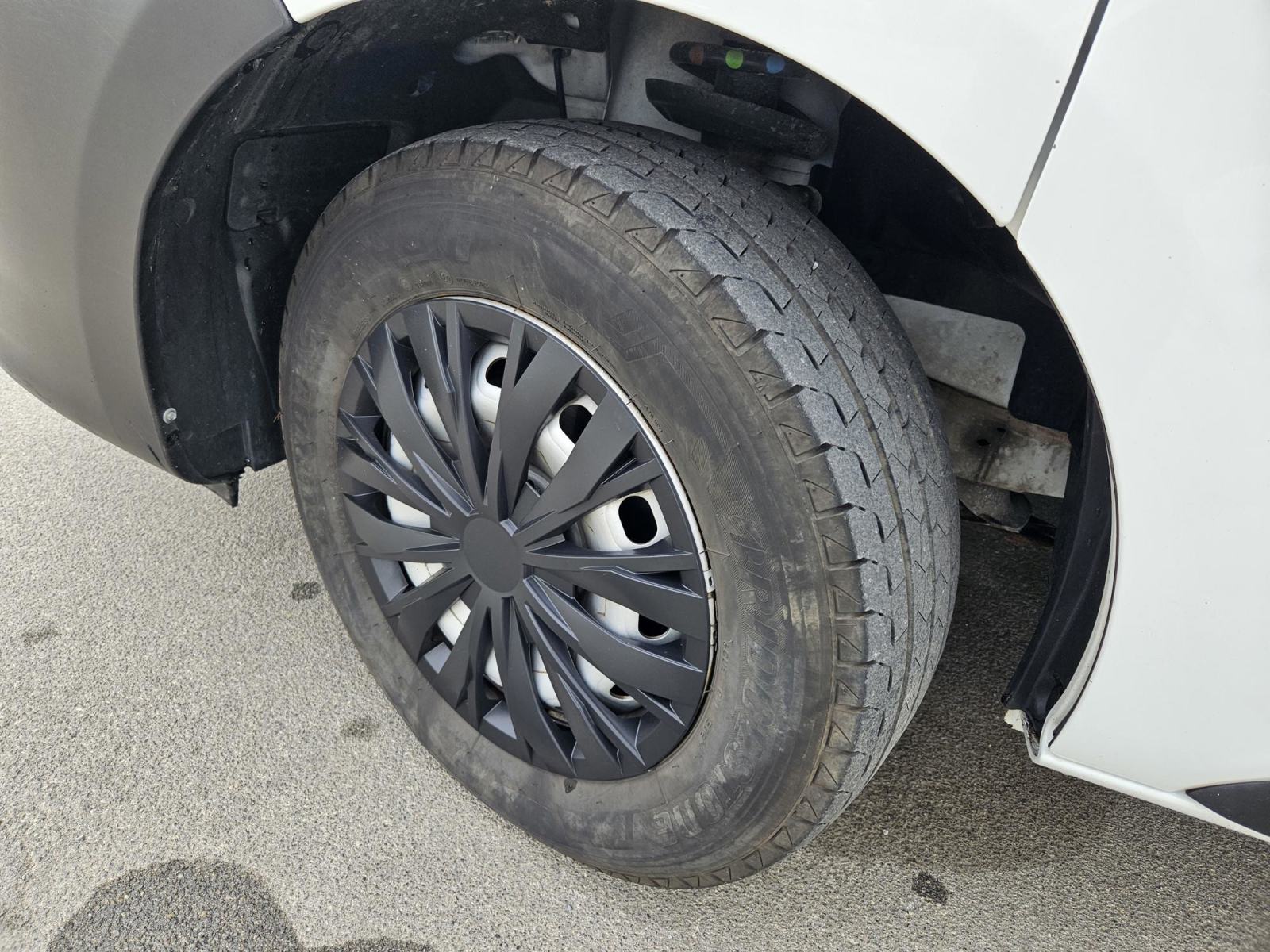 Opel Vivaro 1,6 CDTI (u sustavu PDV-a) registriran do 04/2027, fotografija 16
