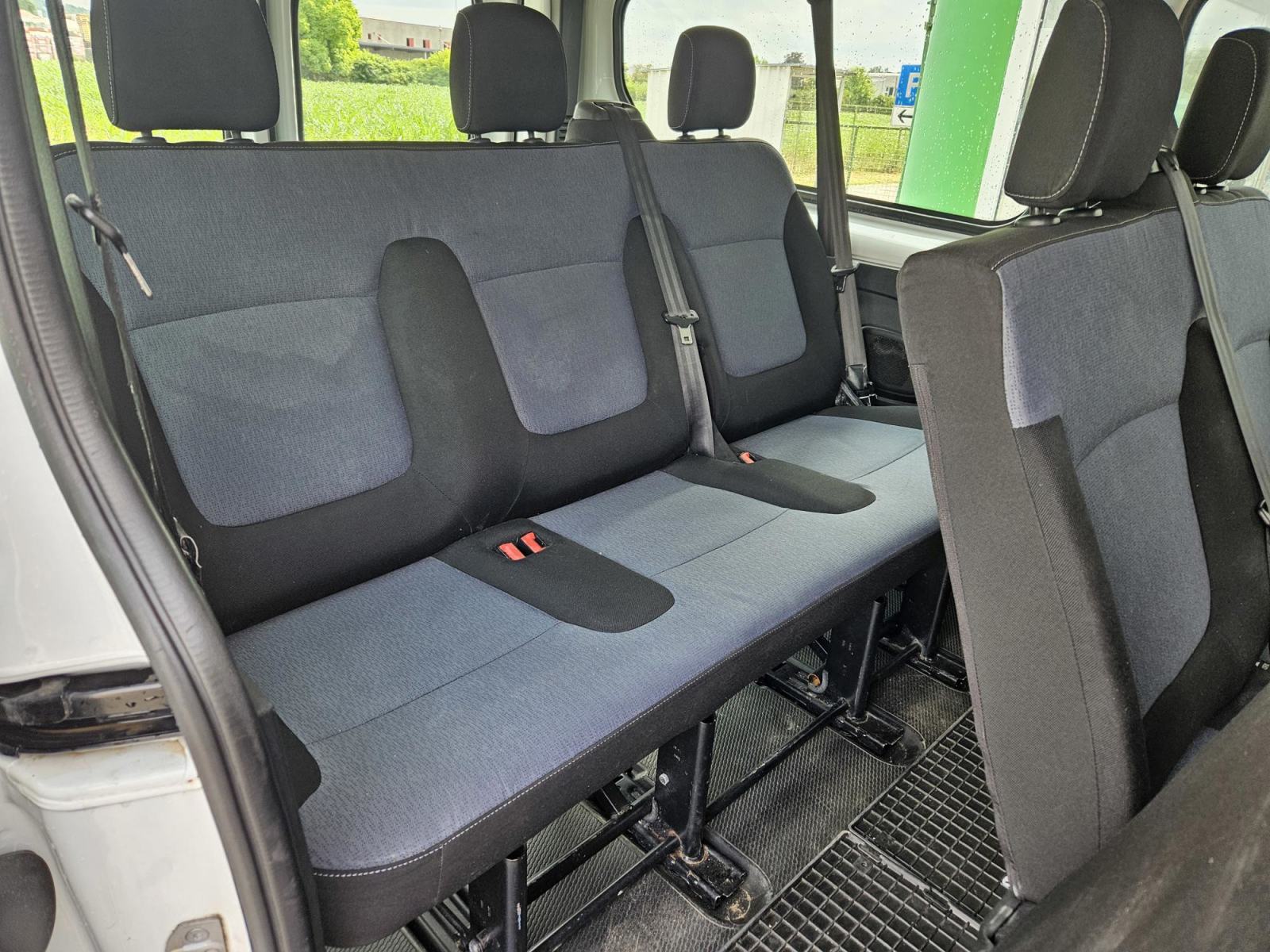 Opel Vivaro 1,6 CDTI (u sustavu PDV-a) registriran do 04/2027, fotografija 13