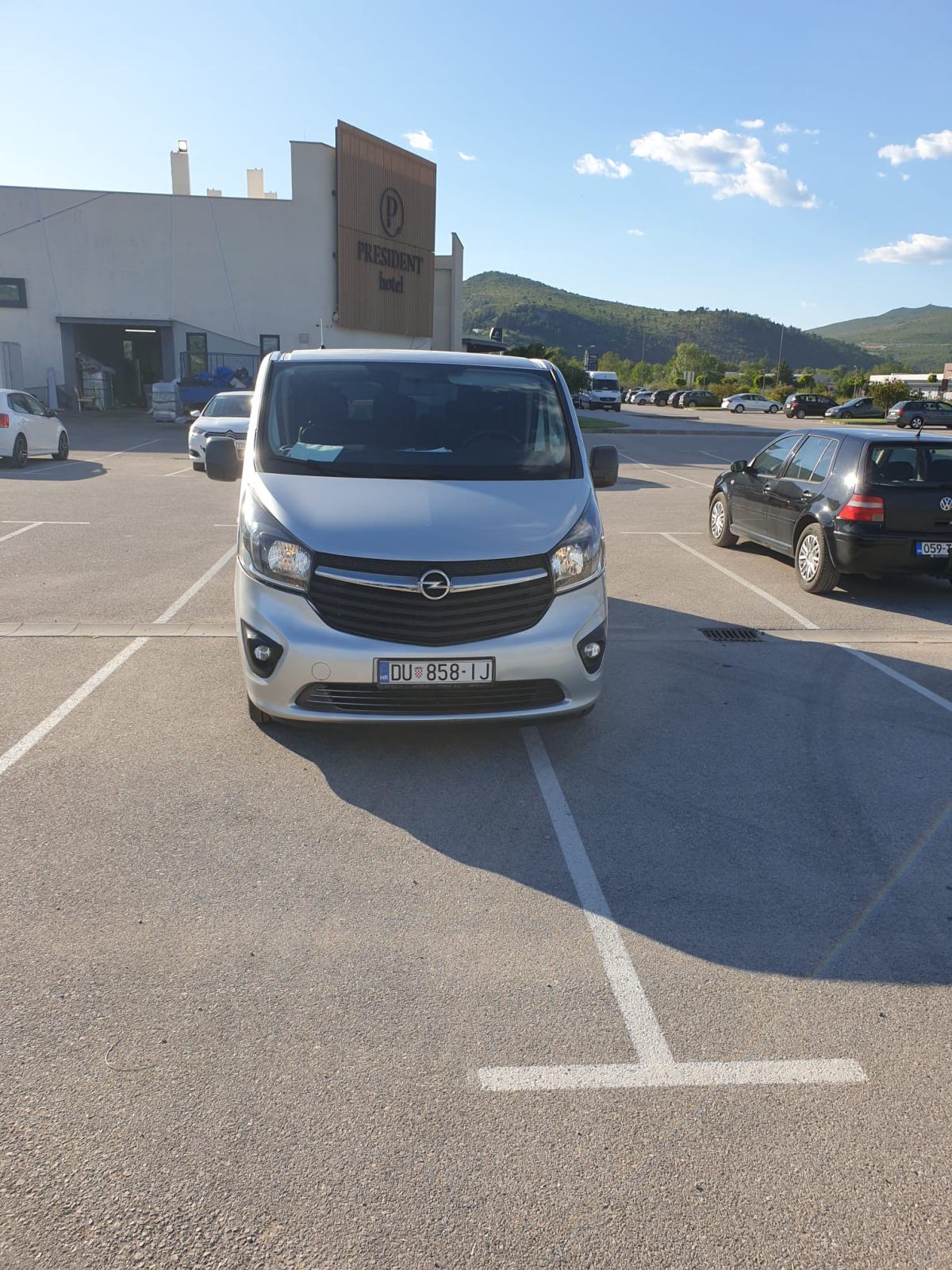 Opel Vivaro 1,6 CDTI, fotografija 2