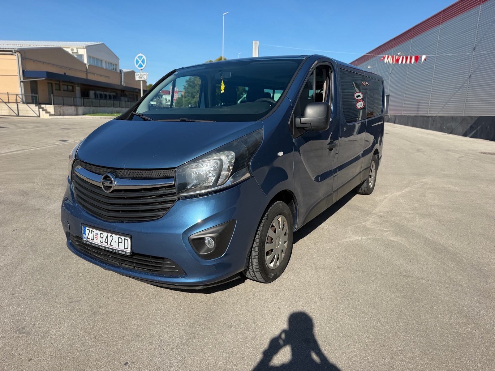 Opel Vivaro 1,6 CDTI, fotografija 1