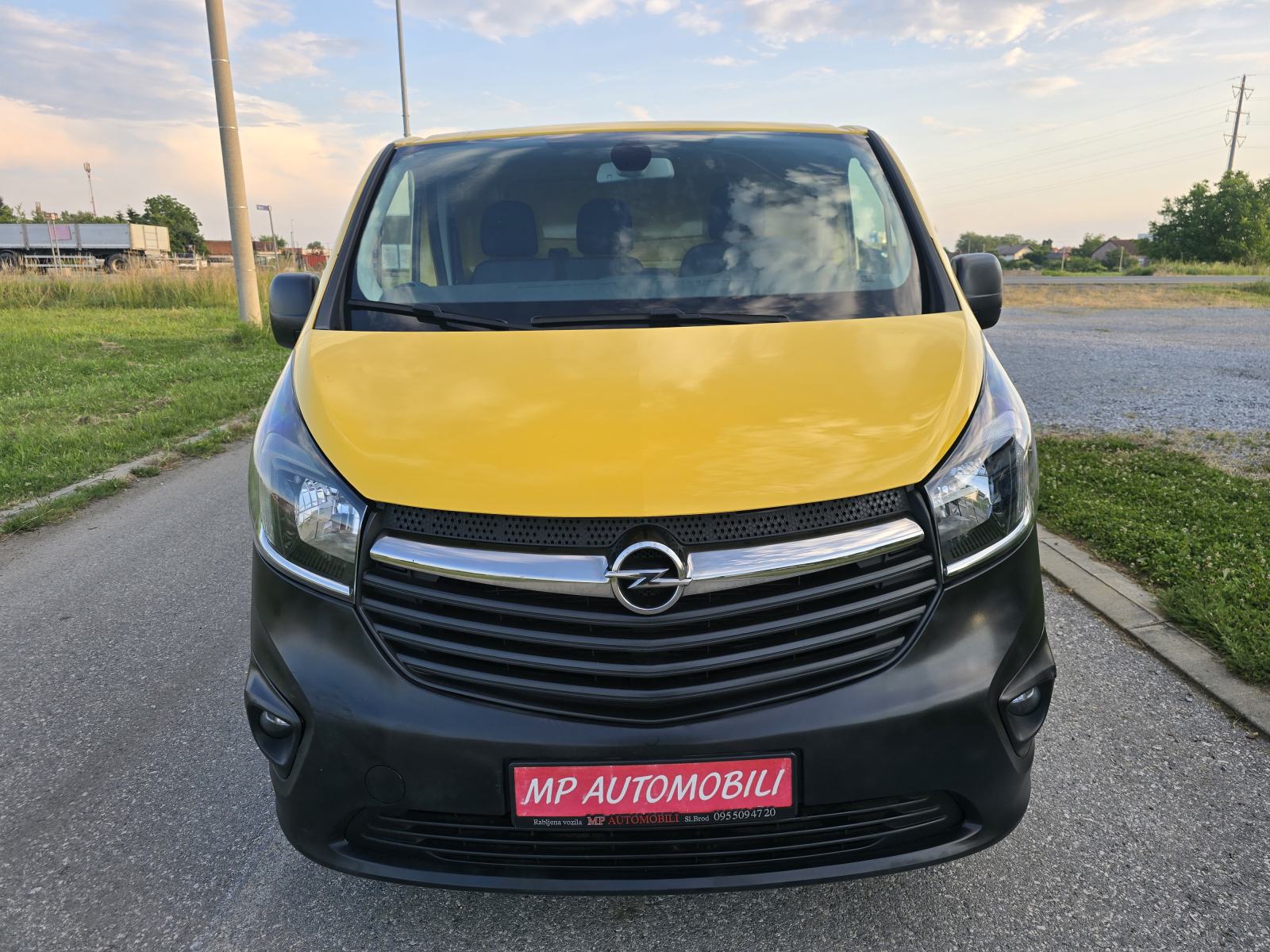 Opel Vivaro 1,6 TDCI-produžen-2020gd.md-KLIMA-3sjd,176tkm,temo,u PDV-u, fotografija 3