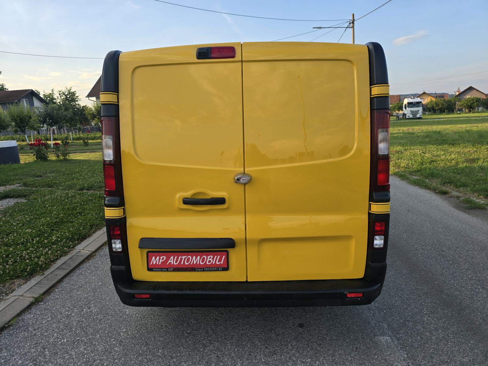 Opel Vivaro 1,6 TDCI-produžen-2020gd.md-KLIMA-3sjd,176tkm,temo,u PDV-u, fotografija 7