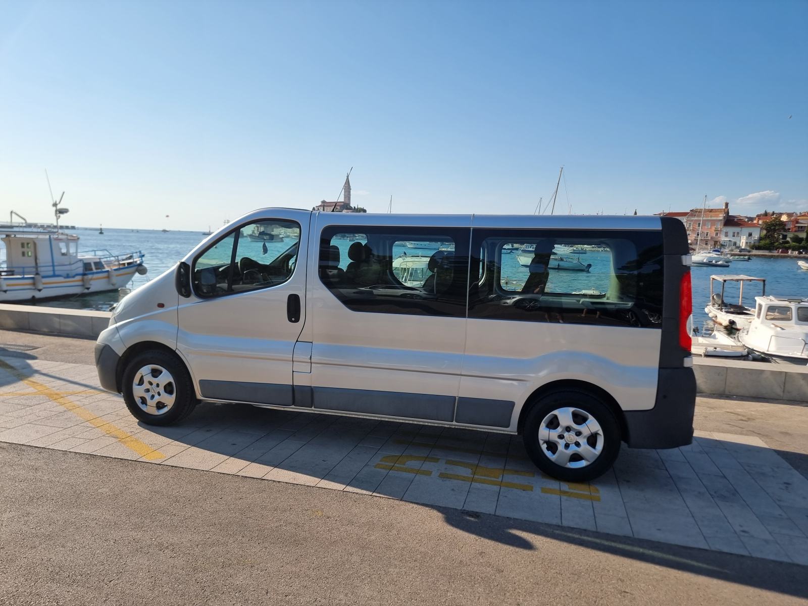 Opel Vivaro 2.0 CDTI L2 8+1, dupla klima, 2 seta guma, uredno održavan, fotografija 2