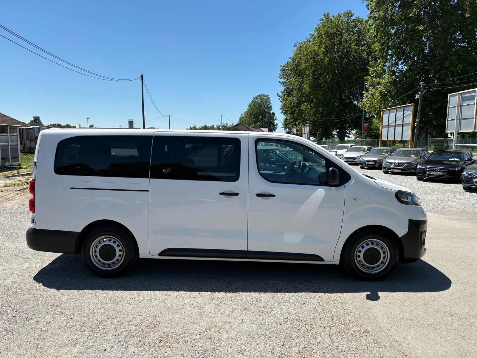 Opel Vivaro 2,0 CDTI PRODUŽENI 8+1 - REG:06/2027 - KLIMA - LEASING, fotografija 7