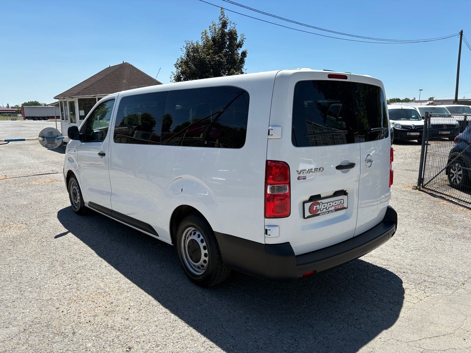 Opel Vivaro 2,0 CDTI PRODUŽENI 8+1 - REG:06/2027 - KLIMA - LEASING, fotografija 4