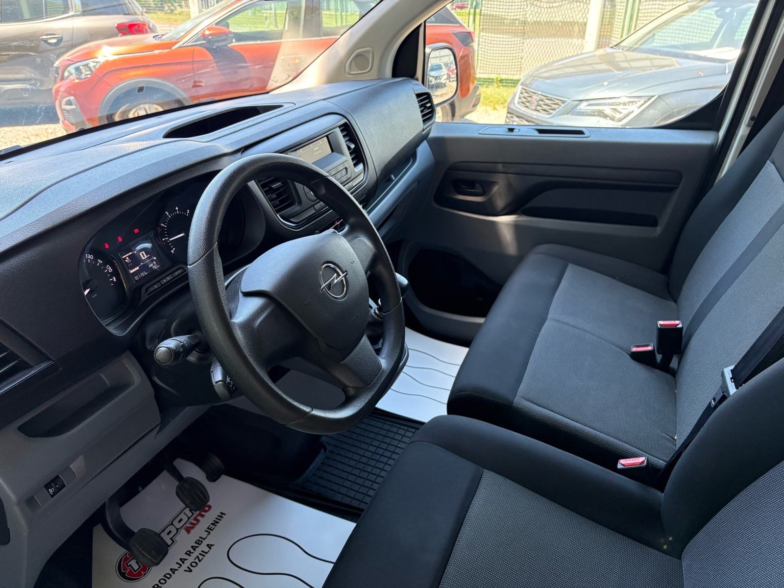 Opel Vivaro 2,0 CDTI PRODUŽENI 8+1 - REG:06/2027 - KLIMA - LEASING, fotografija 13