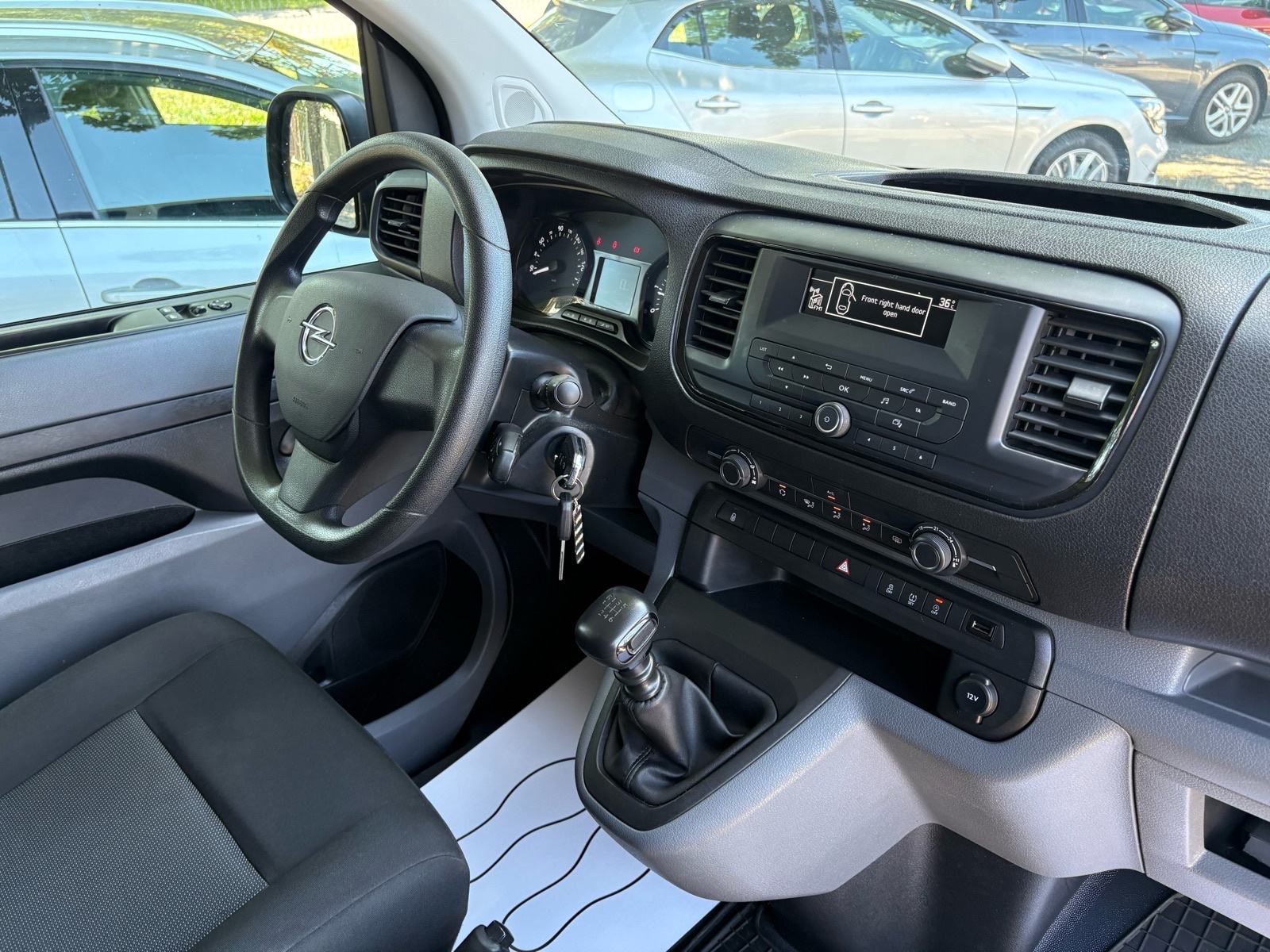 Opel Vivaro 2,0 CDTI PRODUŽENI 8+1 - REG:06/2027 - KLIMA - LEASING, fotografija 20