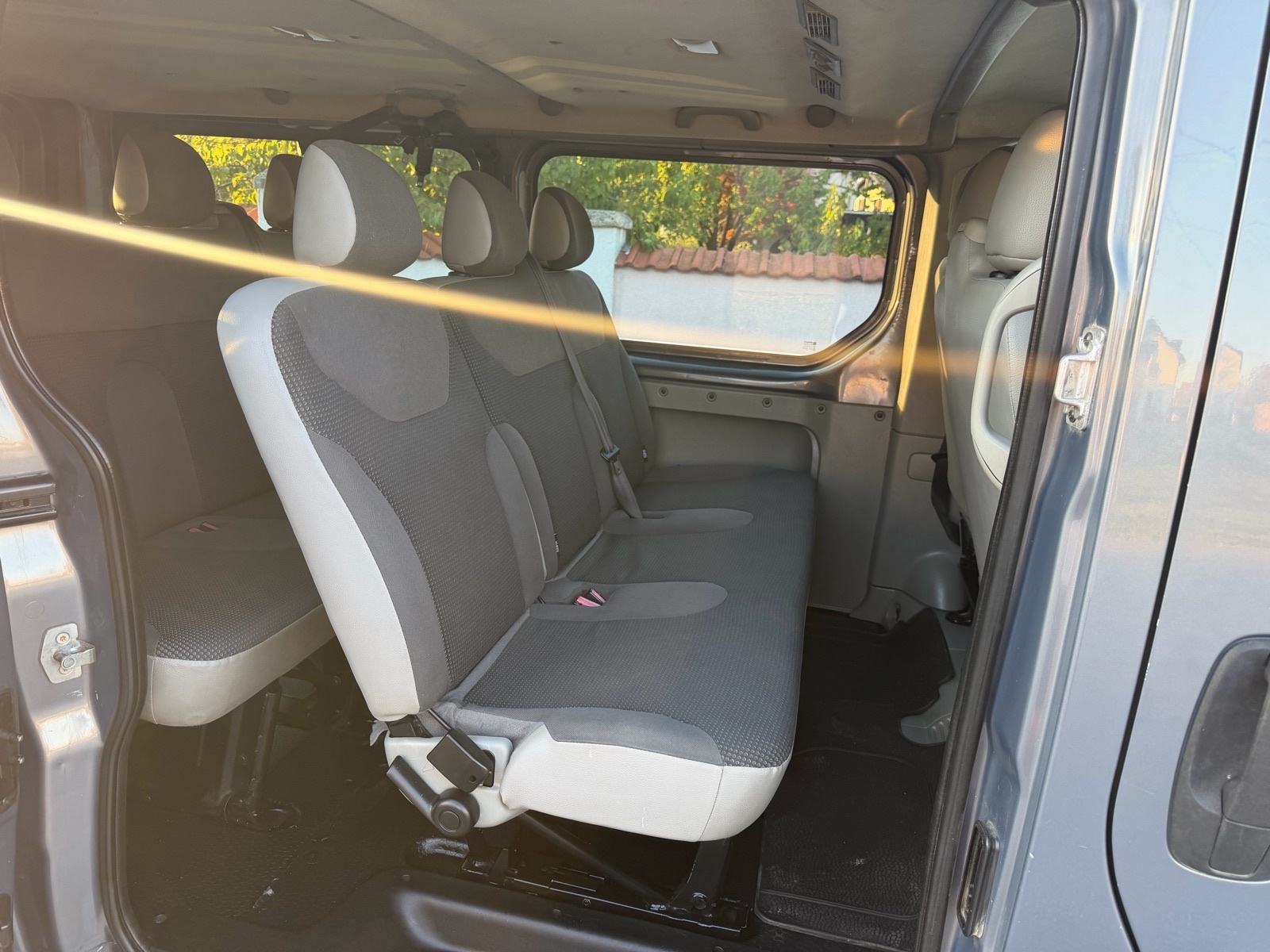 Opel Vivaro 2,0 cdti, fotografija 8