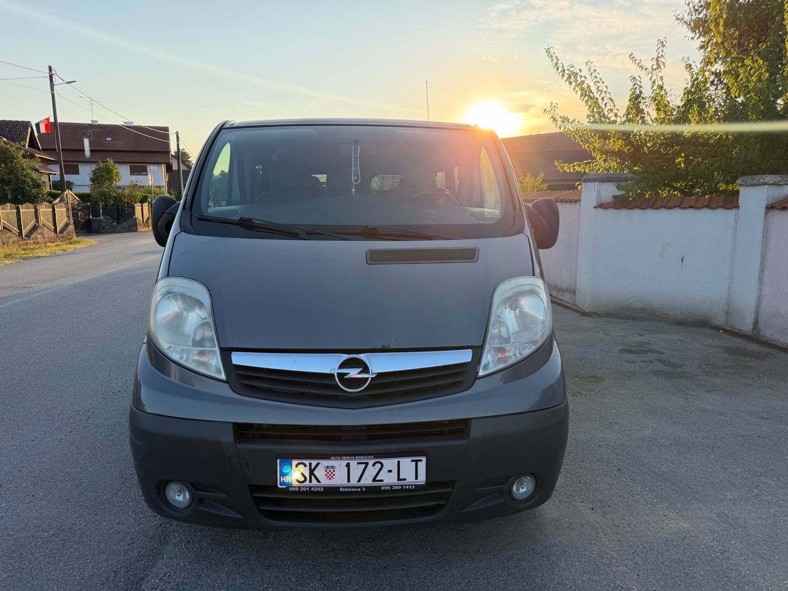 Opel Vivaro 2,0 cdti, fotografija 9