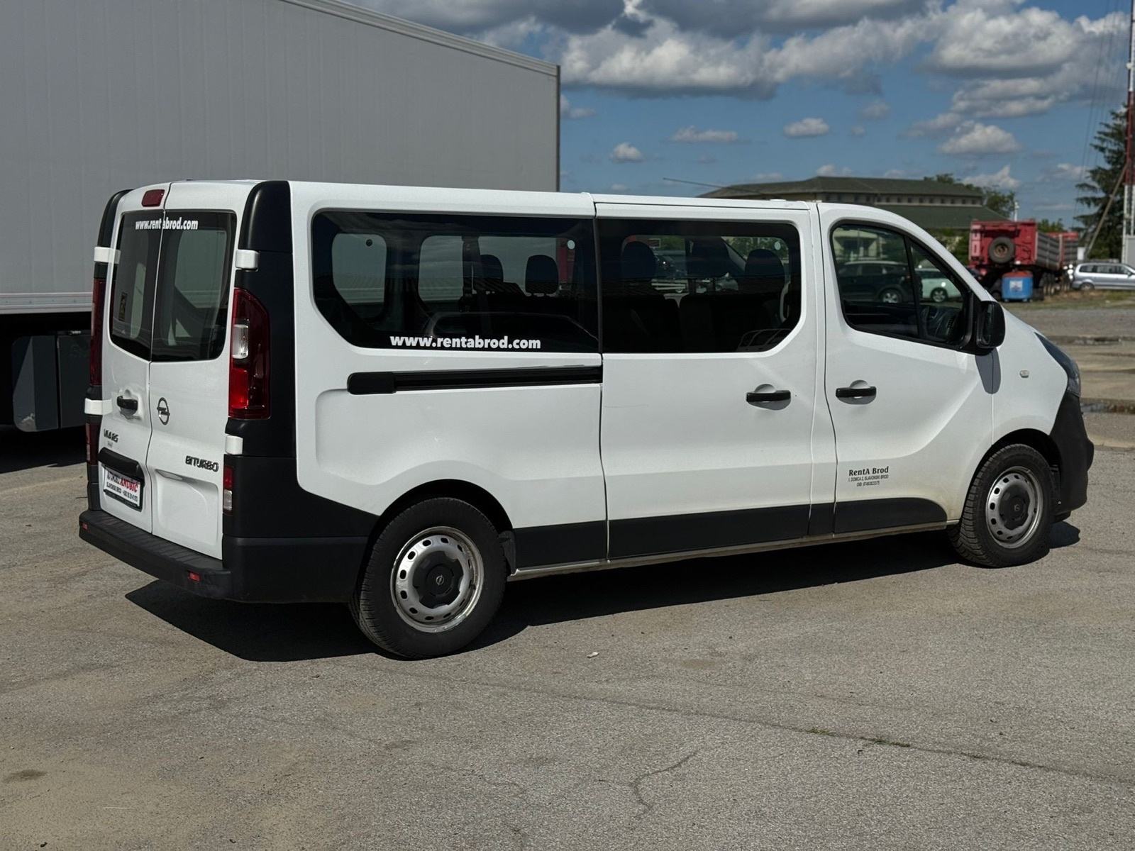 Opel Vivaro 8+1 - L2H1 1,6 - 2 KOMADA DOSTUPNA, fotografija 3
