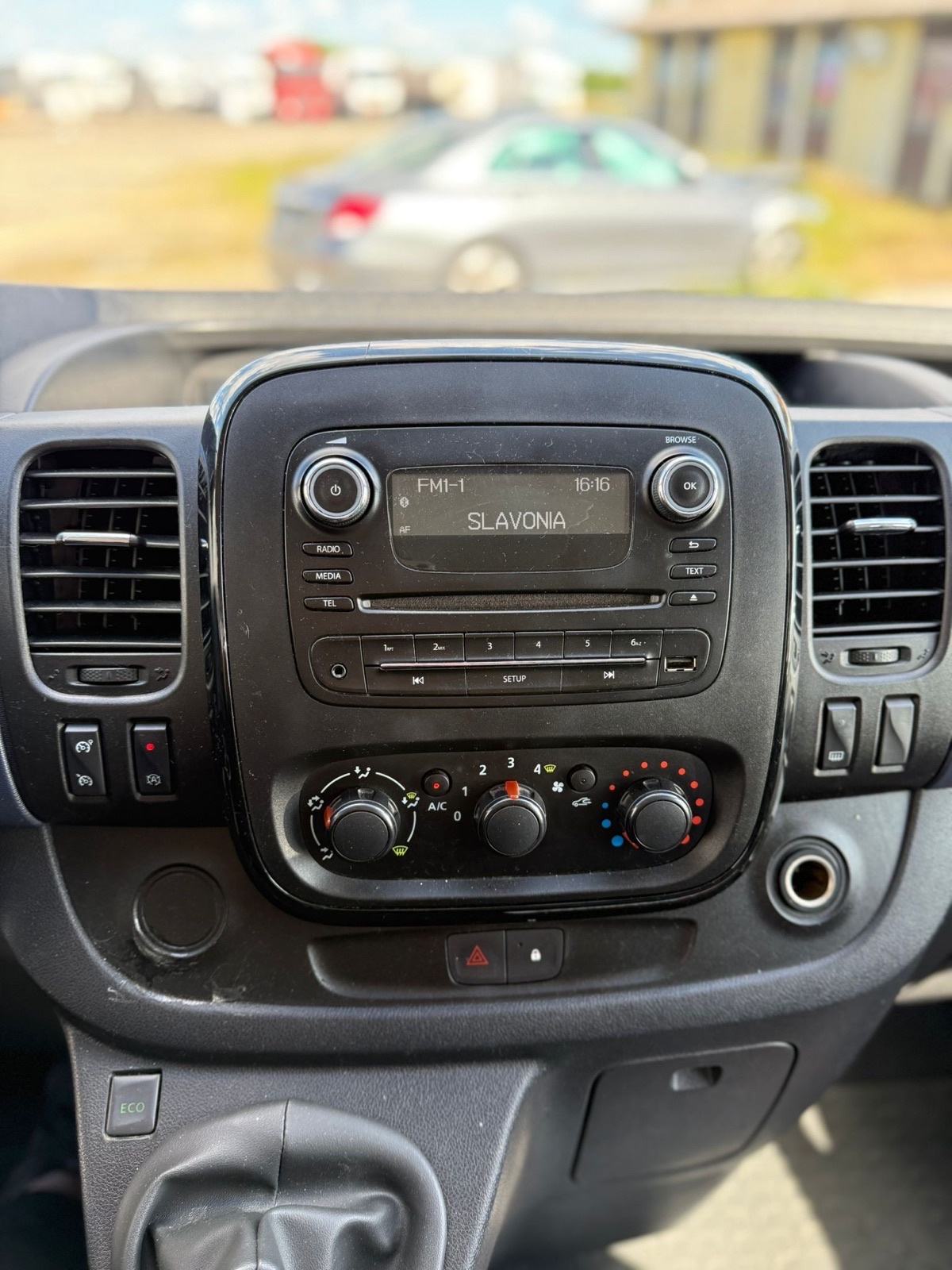 Opel Vivaro 8+1 - L2H1 1,6 - 2 KOMADA DOSTUPNA, fotografija 10