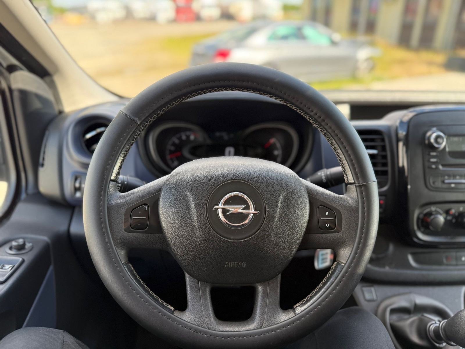 Opel Vivaro 8+1 - L2H1 1,6 - 2 KOMADA DOSTUPNA, fotografija 11