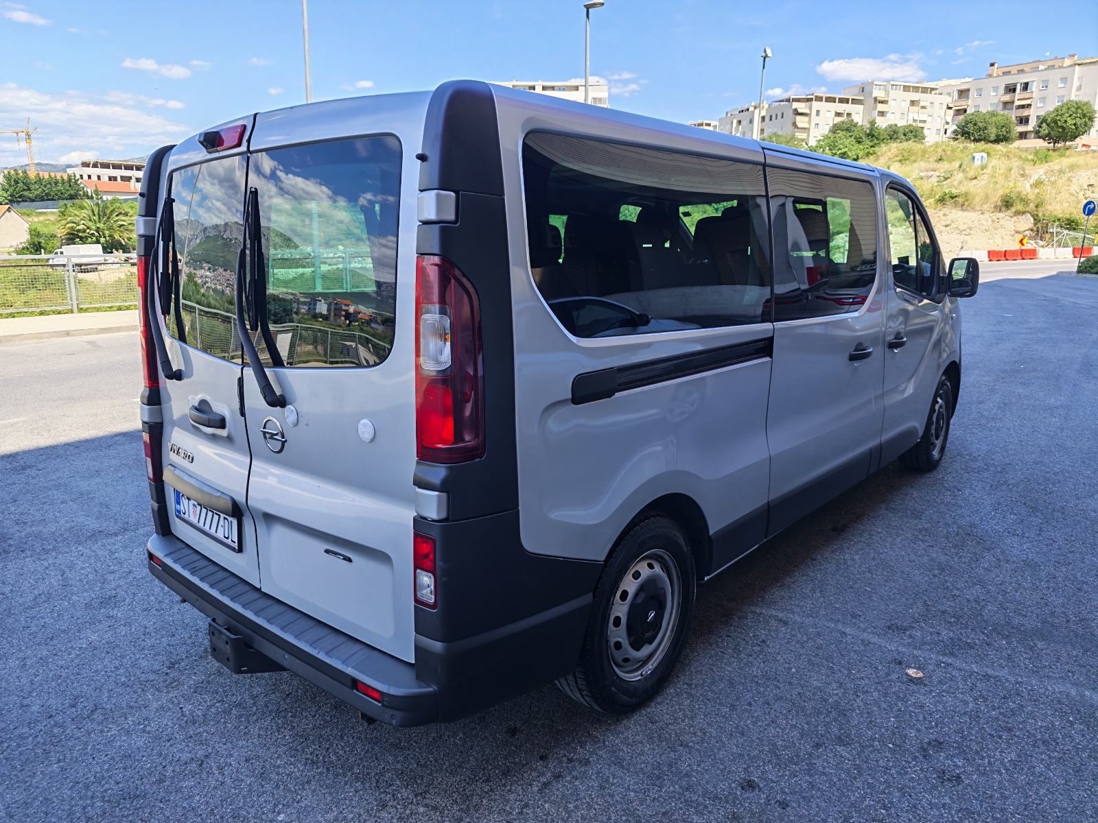 Opel Vivaro Long,1.6 CDTI, reg 21.08.2027,kuka, nav, park senz, kamera, fotografija 4