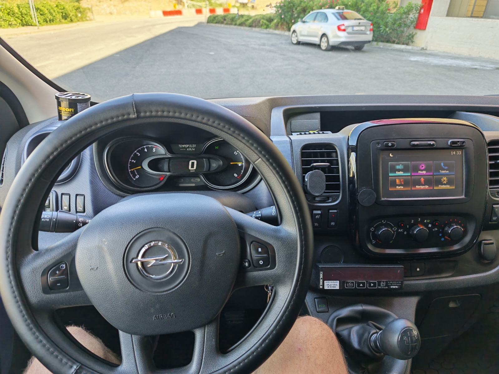Opel Vivaro Long,1.6 CDTI, reg 21.08.2027,kuka, nav, park senz, kamera, fotografija 11
