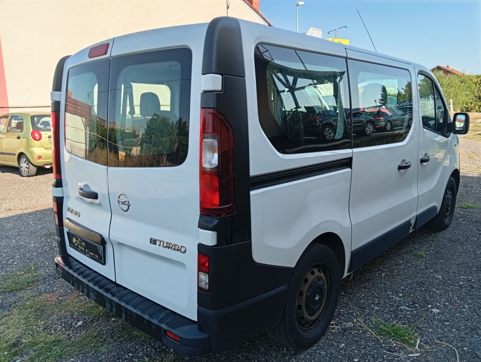 Opel Vivaro L1H1 1,6 mod.2016 - 99 TKM/ KLIMA/ 8+1 SJEDALA REG 02/2027, fotografija 5