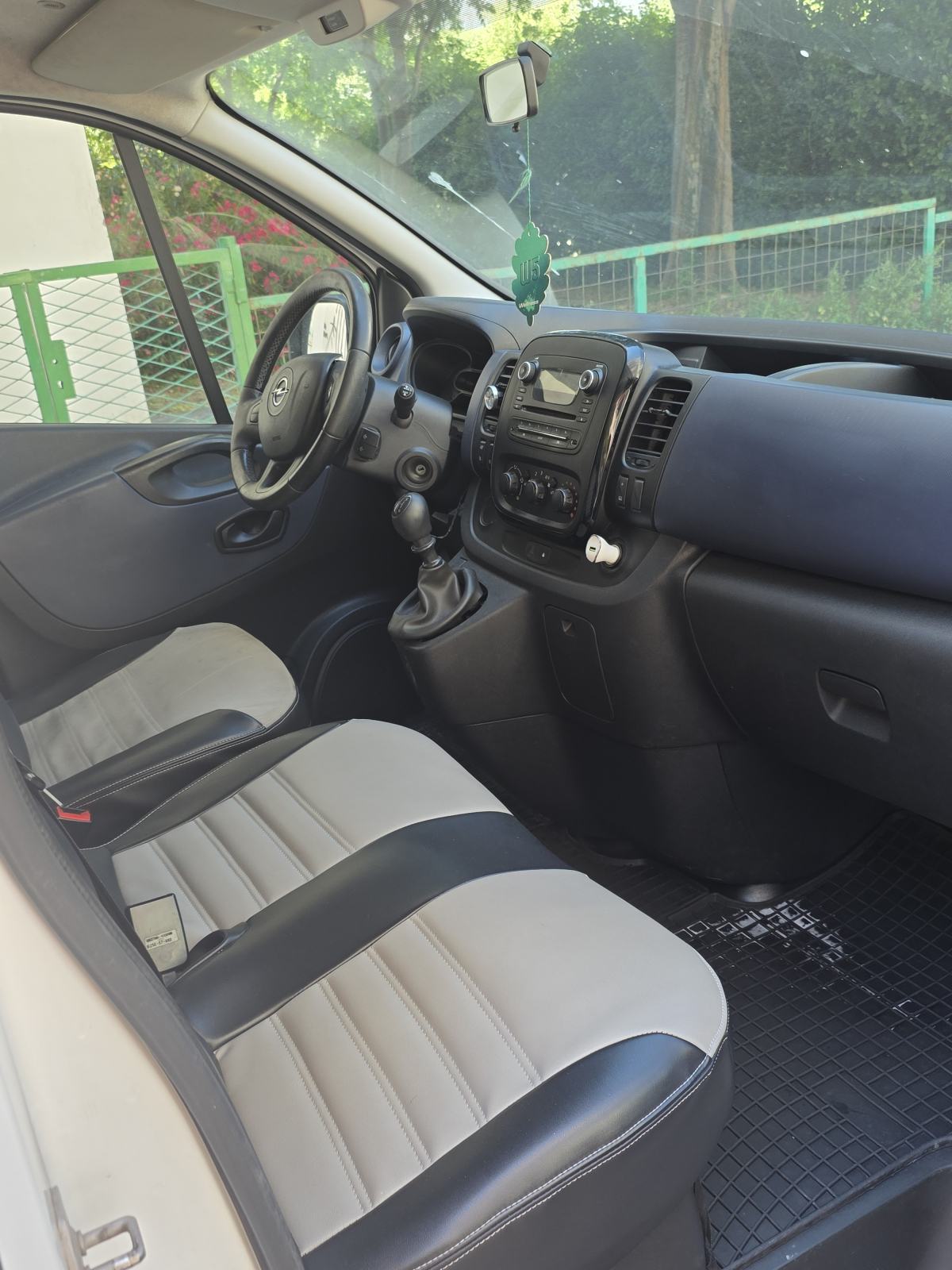 Opel Vivaro 1.6 CDTI BI TURBO 92 kw 2016 godina, fotografija 5