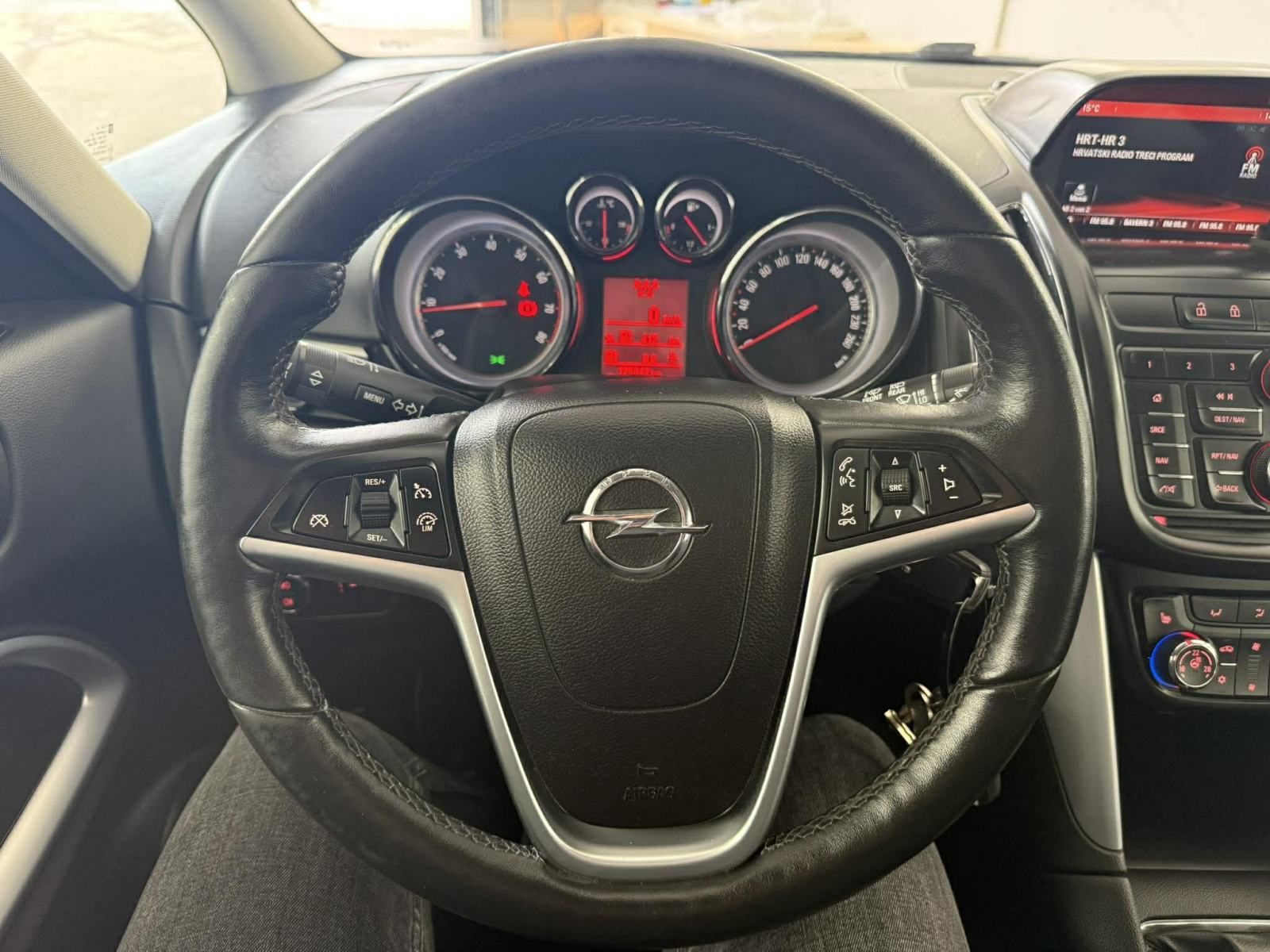 Opel Zafira 1.4 TURBO 103KW.NEMAČKI.NAVI.7 SEDIŠTA., fotografija 17