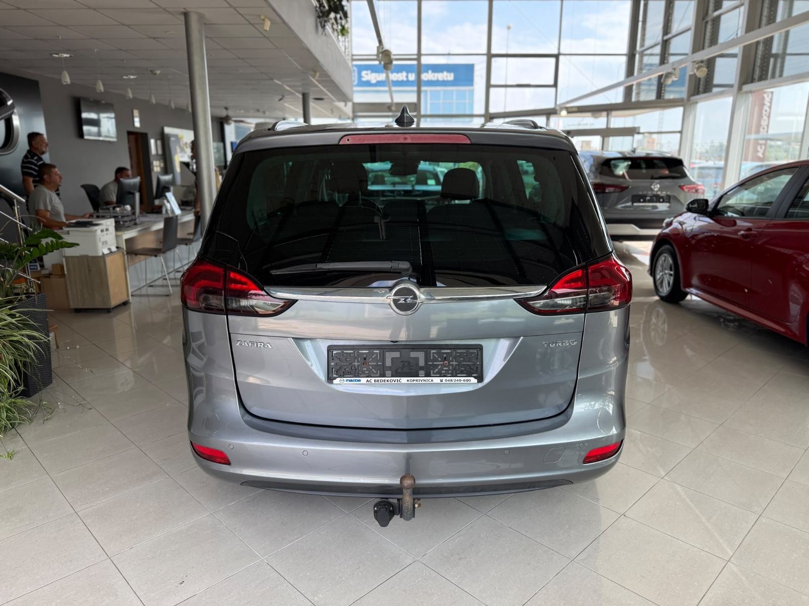 Opel Zafira 1,4 Turbo KAMERA NAVI LED XSENON SERVISNA rezervirano!!!!!, fotografija 6