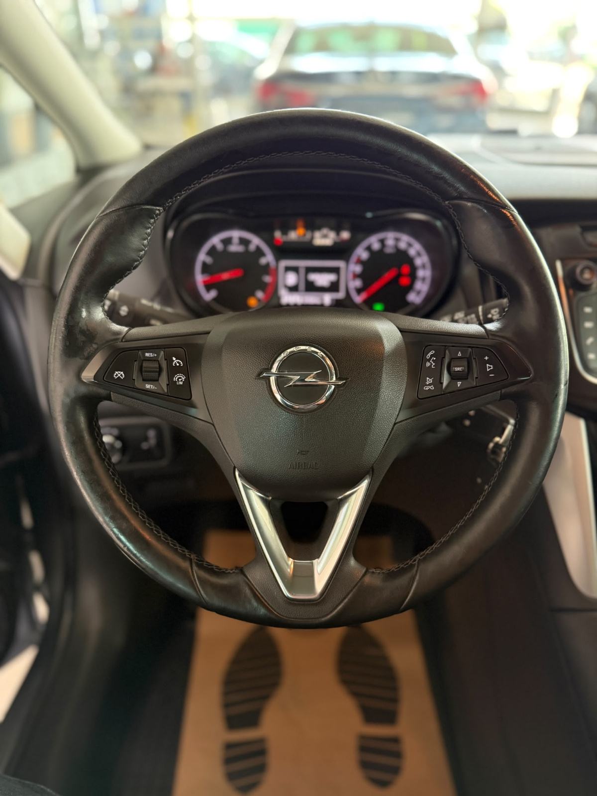 Opel Zafira 1,4 Turbo KAMERA NAVI LED XSENON SERVISNA rezervirano!!!!!, fotografija 11