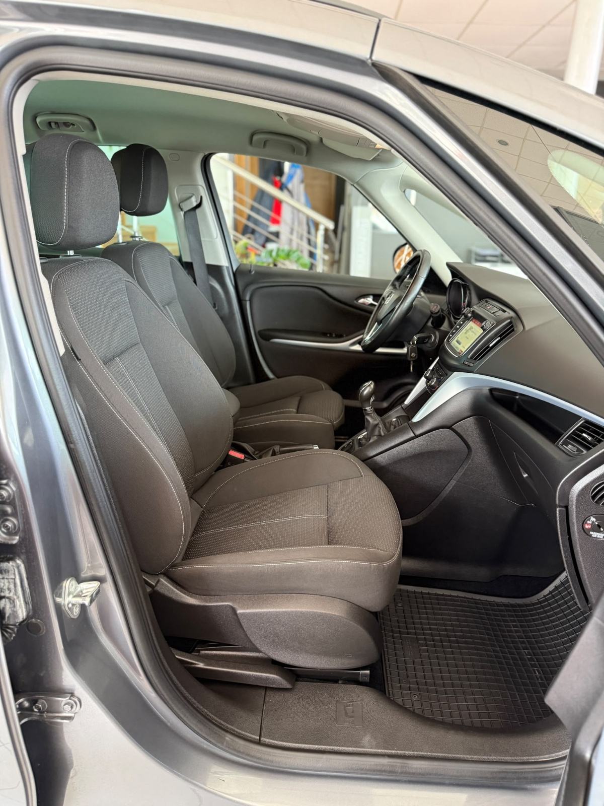Opel Zafira 1,4 Turbo KAMERA NAVI LED XSENON SERVISNA rezervirano!!!!!, fotografija 15