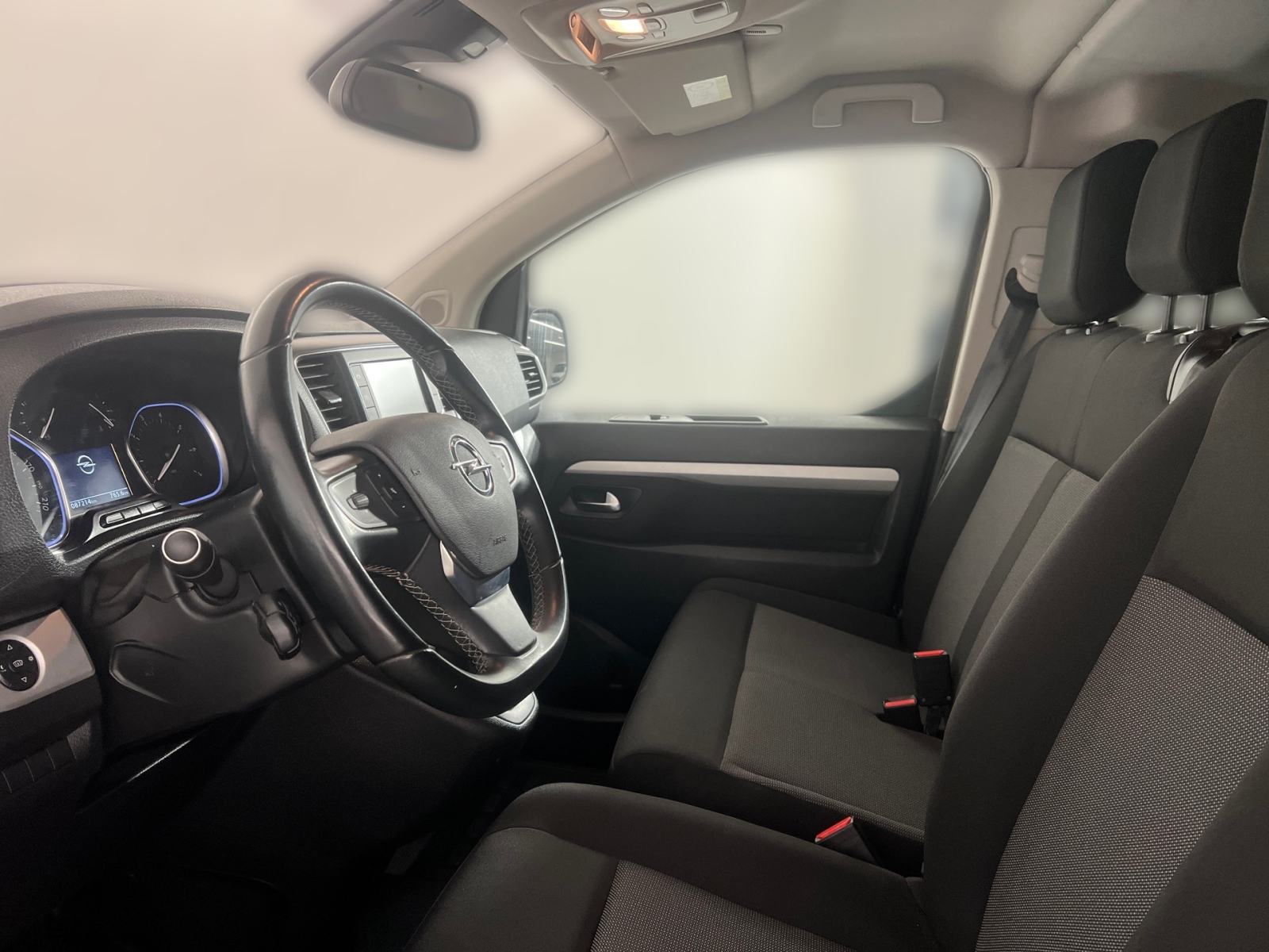 Opel Zafira 1.5 CDTI LIFE BUSINESS EDITION - 3 godine jamstva, fotografija 12