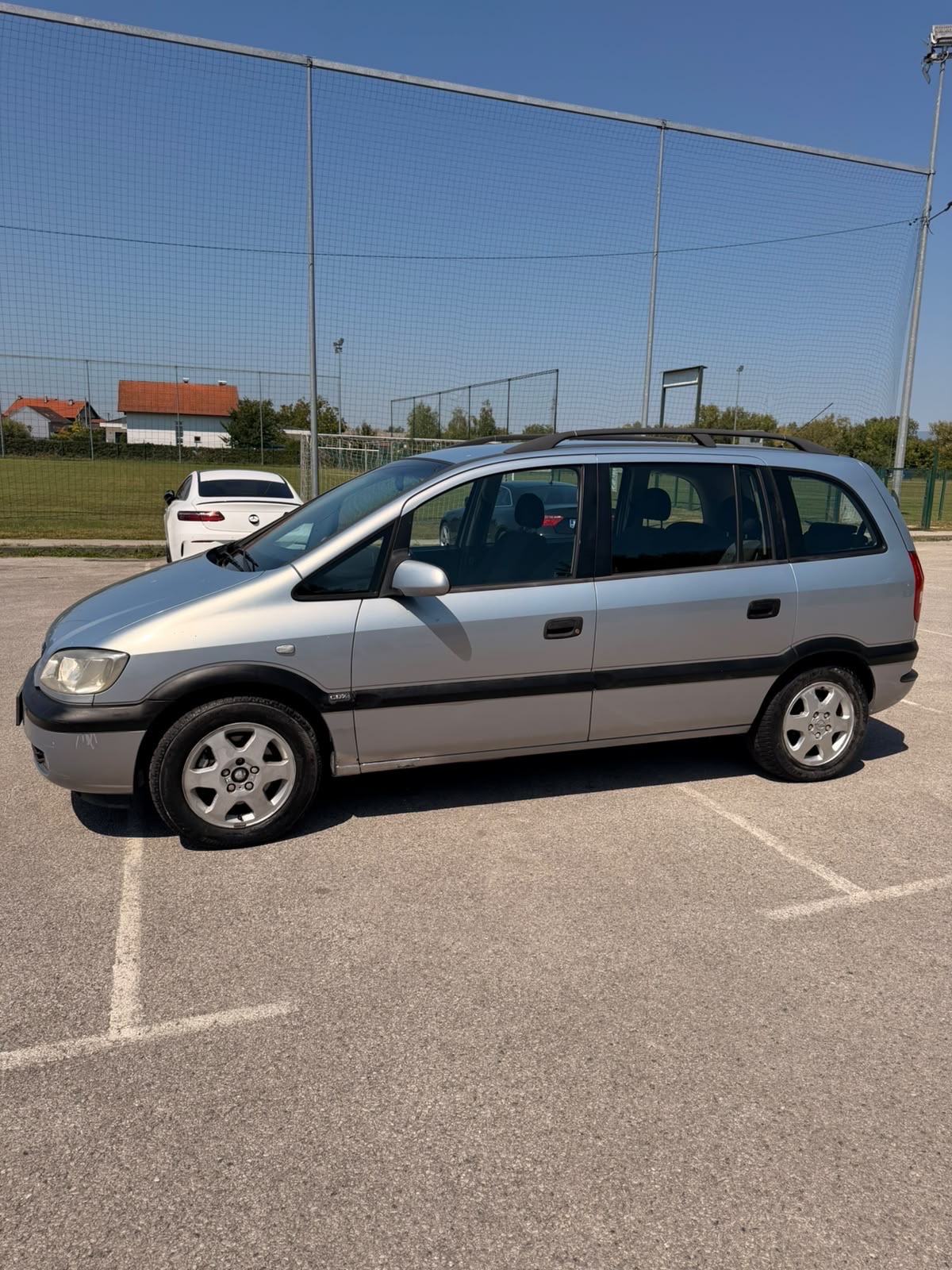 Opel Zafira 1,6 16V KLIMA LEDI BENZIN SAMO 1150 EURA ALCIA 7 SJEDALA, fotografija 4