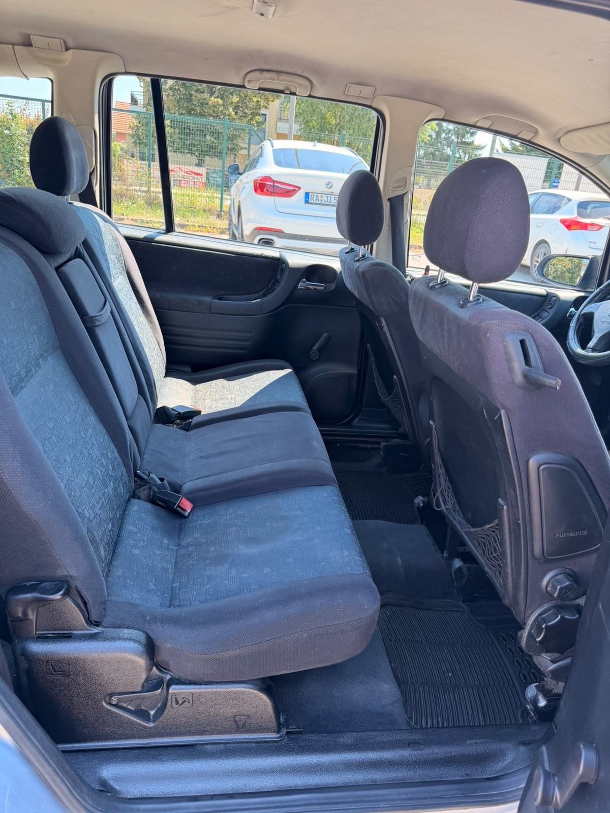 Opel Zafira 1,6 16V KLIMA LEDI BENZIN SAMO 1150 EURA ALCIA 7 SJEDALA, fotografija 6