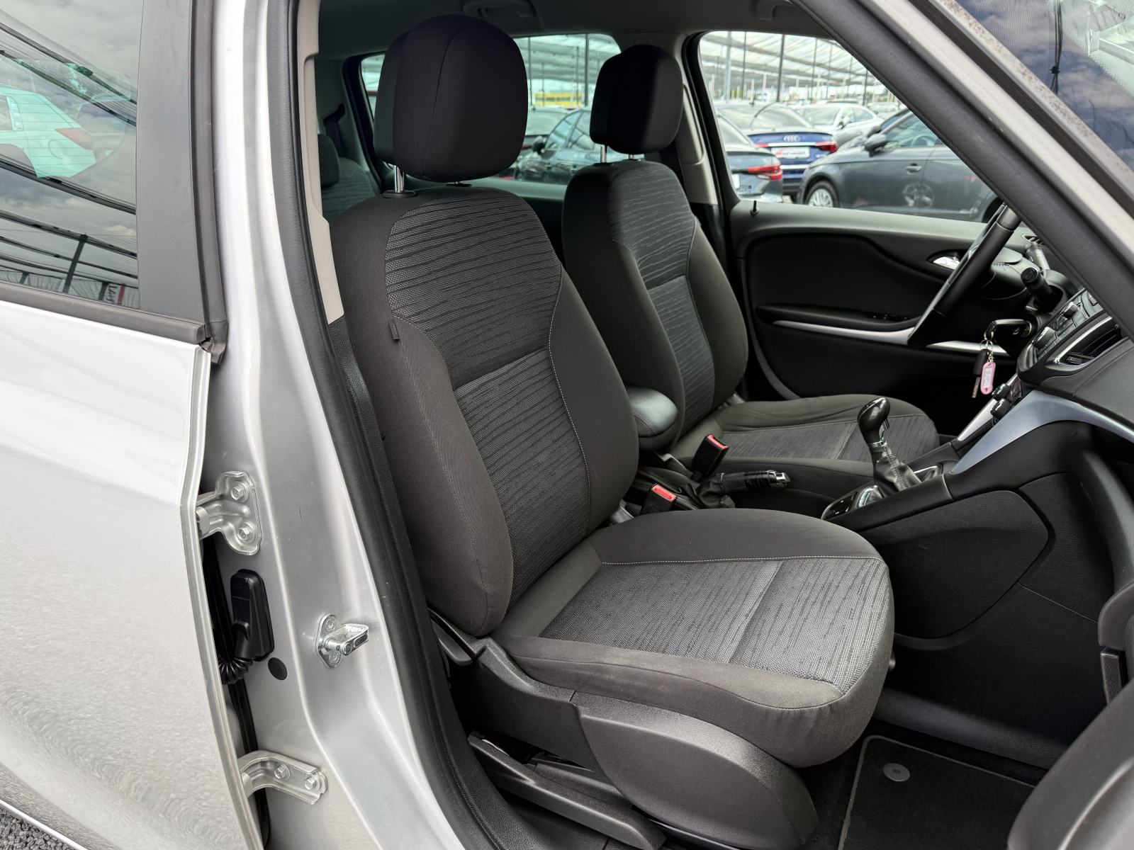 Opel Zafira 1,6 CDTi ** JAMSTVO 12 MJESECI , REG 4/27, ALU 17 **, fotografija 15