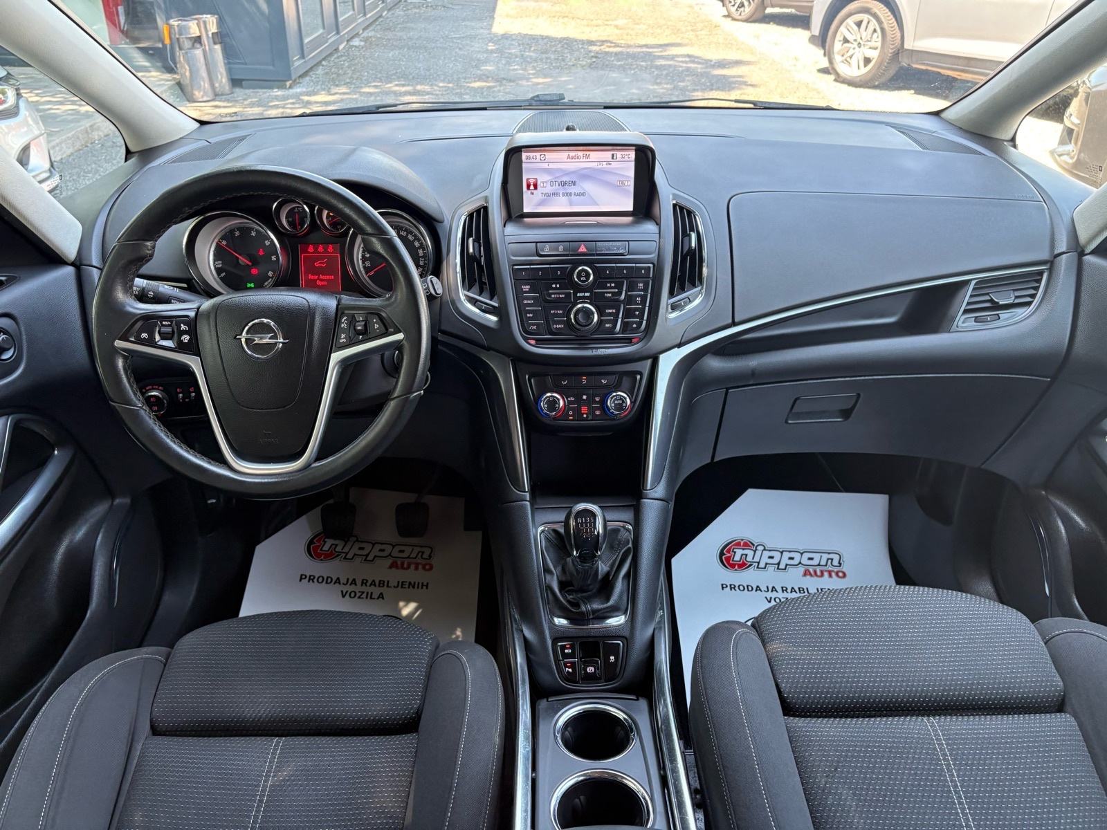 Opel Zafira 1,6 CDTI KLIMA - TEMPOMAT - AUTOKREDIT, fotografija 12