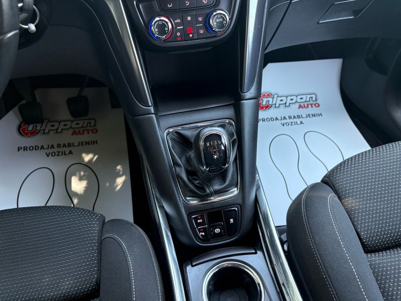 Opel Zafira 1,6 CDTI KLIMA - TEMPOMAT - AUTOKREDIT, fotografija 15