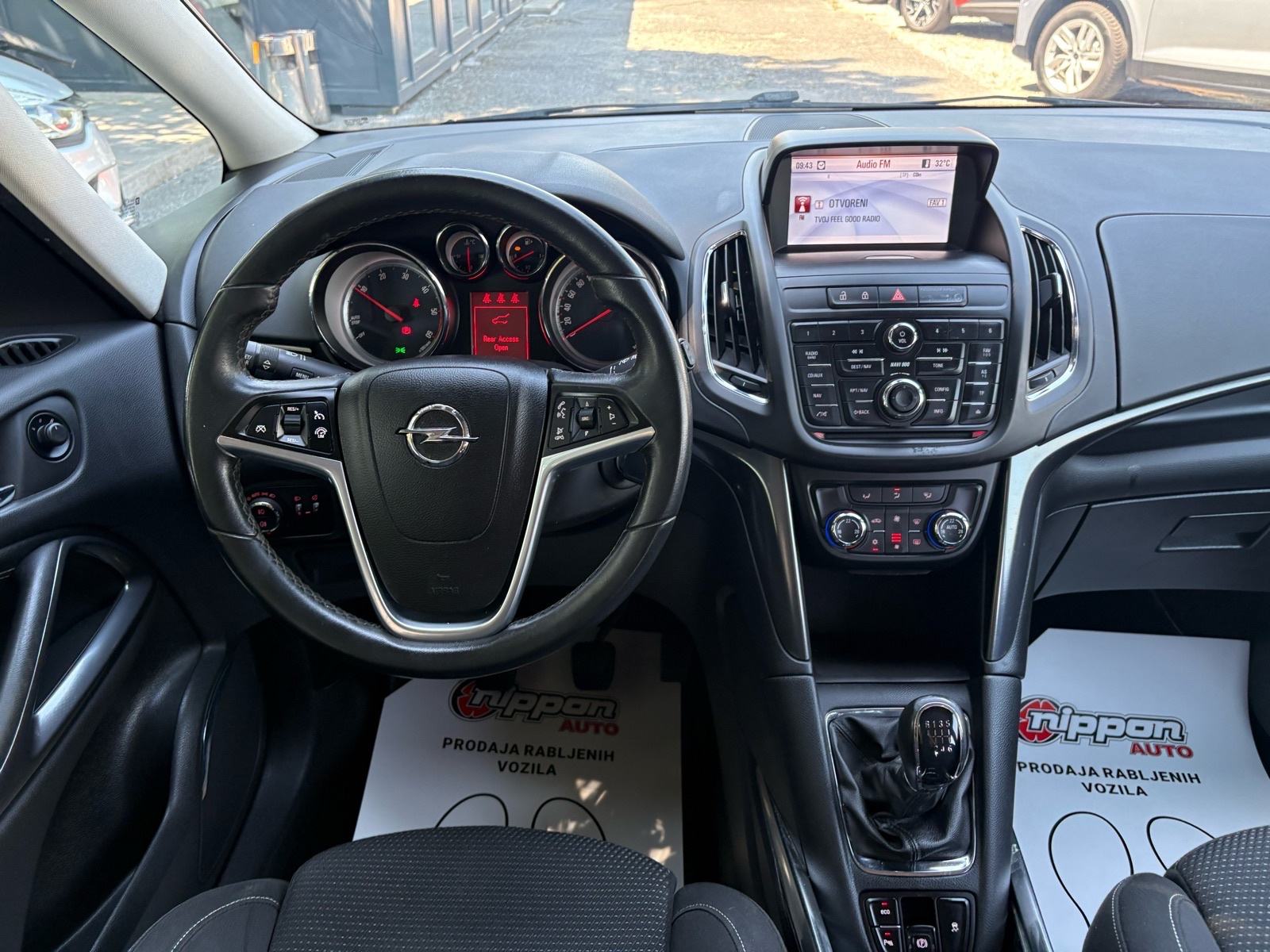 Opel Zafira 1,6 CDTI KLIMA - TEMPOMAT - AUTOKREDIT, fotografija 13
