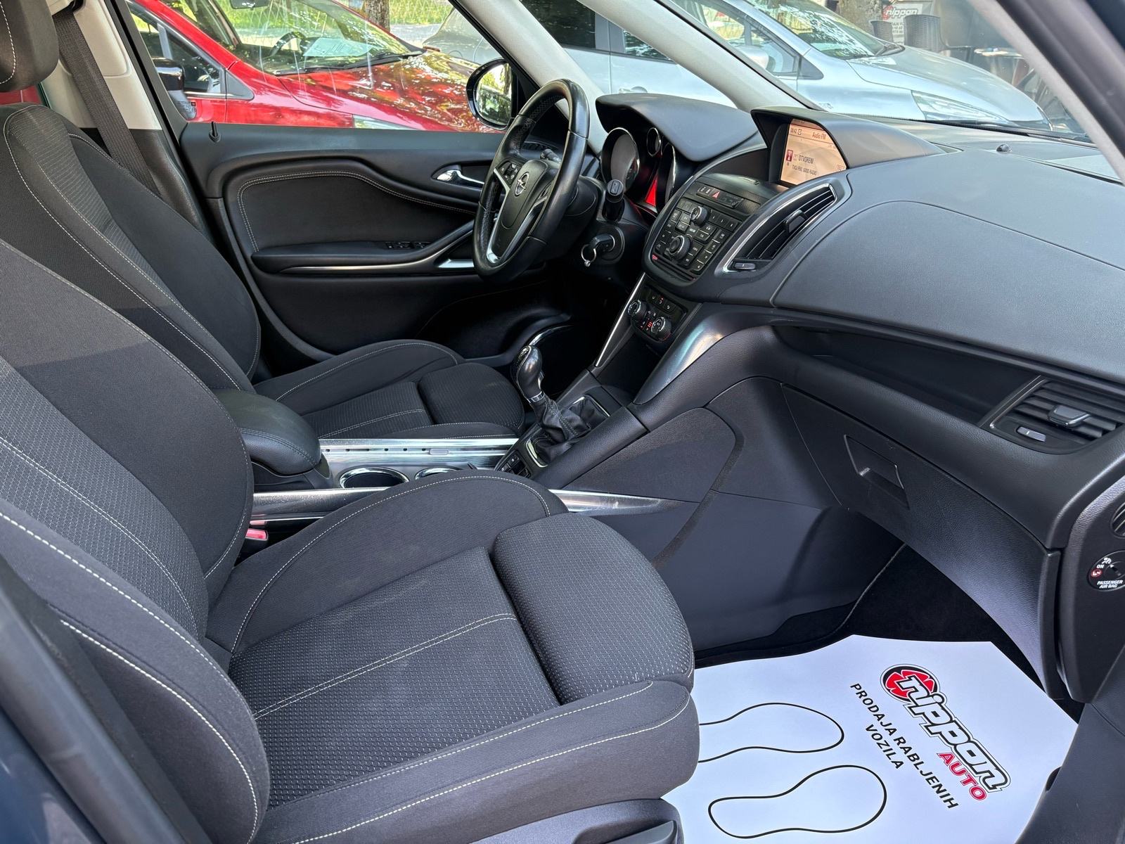 Opel Zafira 1,6 CDTI KLIMA - TEMPOMAT - AUTOKREDIT, fotografija 19