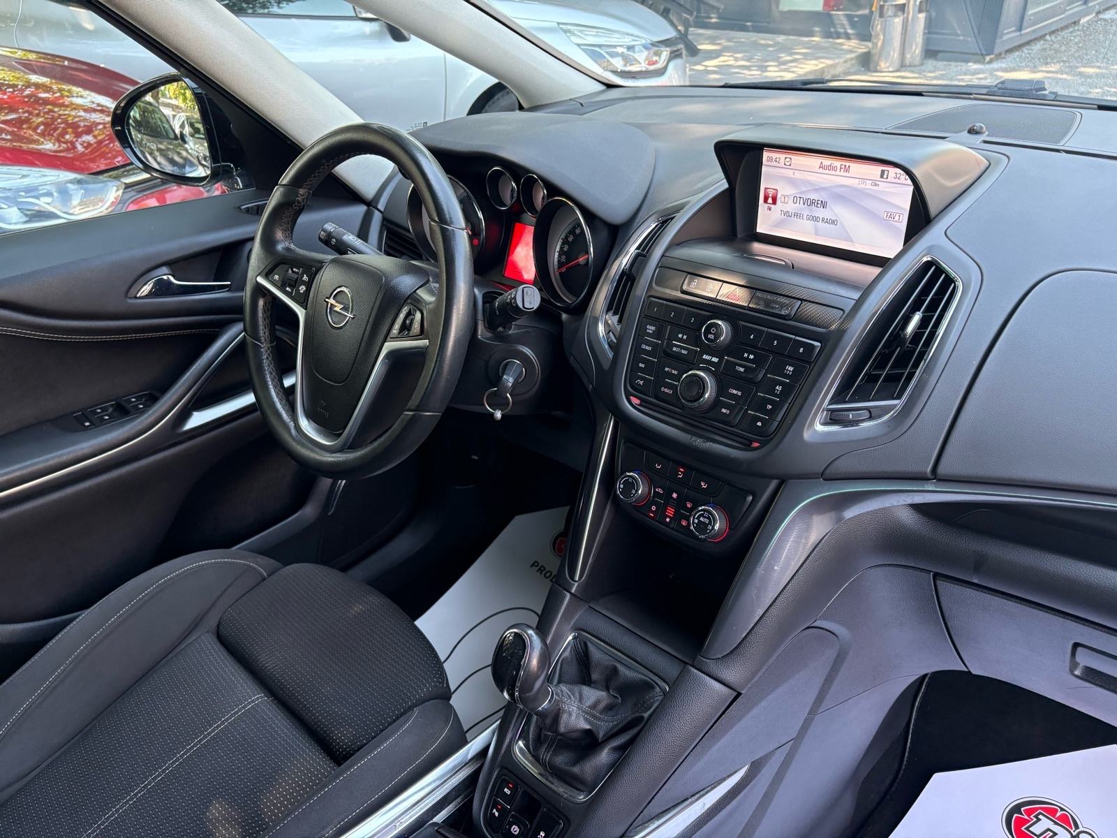 Opel Zafira 1,6 CDTI KLIMA - TEMPOMAT - AUTOKREDIT, fotografija 17