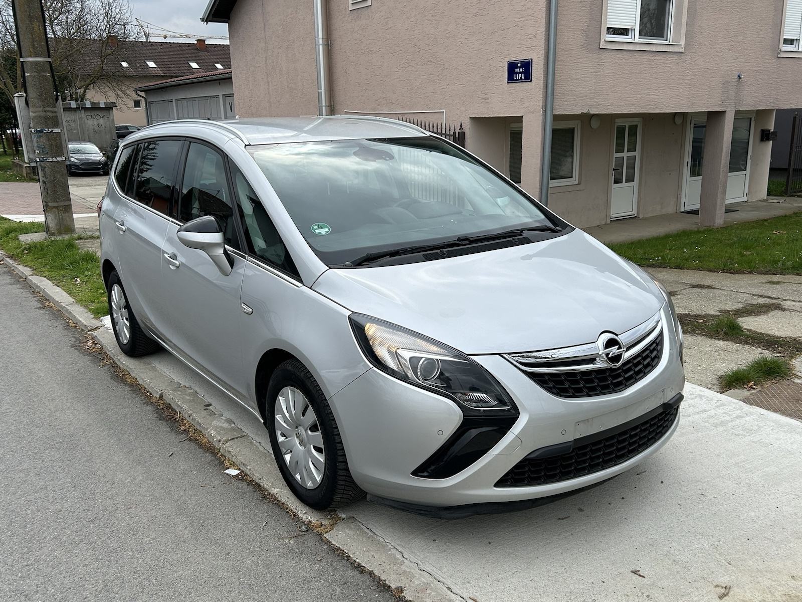 Opel Zafira 1,6 CDTI NAVIGACIJA TEMPOMAT EXTRA STANJE NA IME KUPCA, fotografija 2