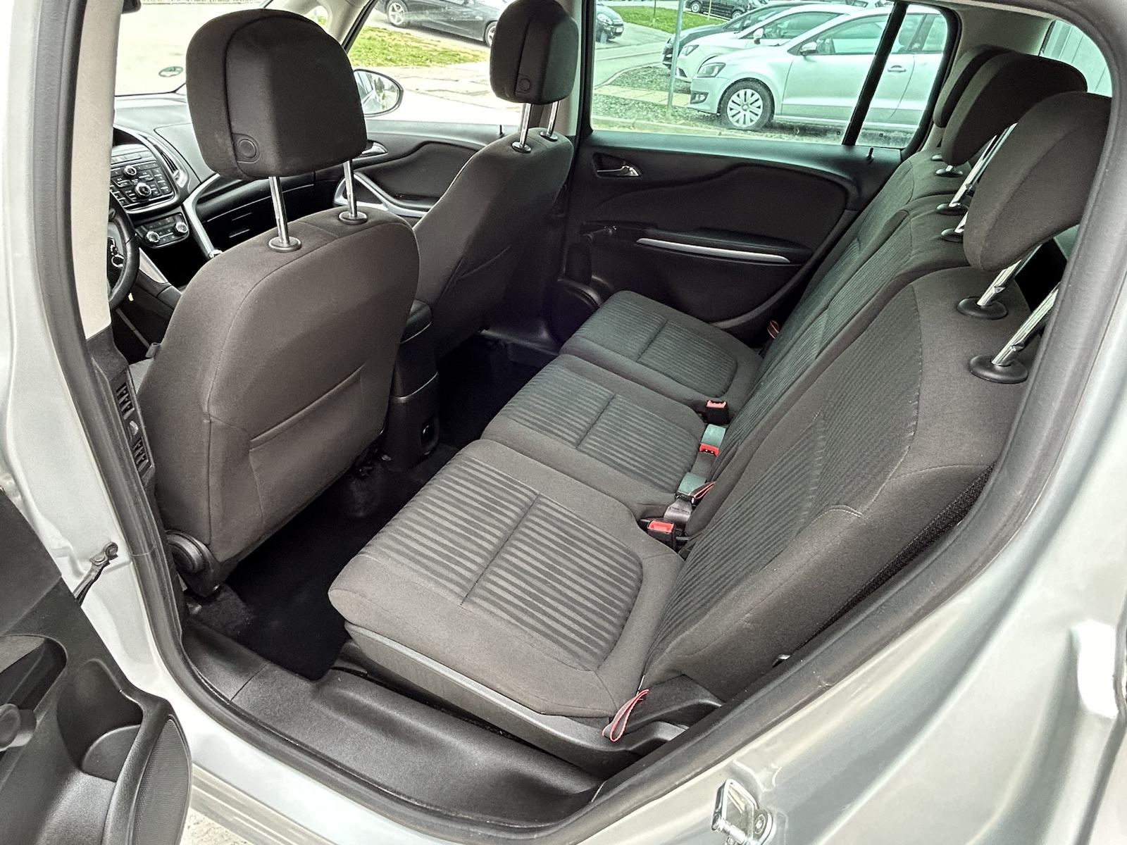 Opel Zafira 1,6 CDTI NAVIGACIJA TEMPOMAT EXTRA STANJE NA IME KUPCA, fotografija 7