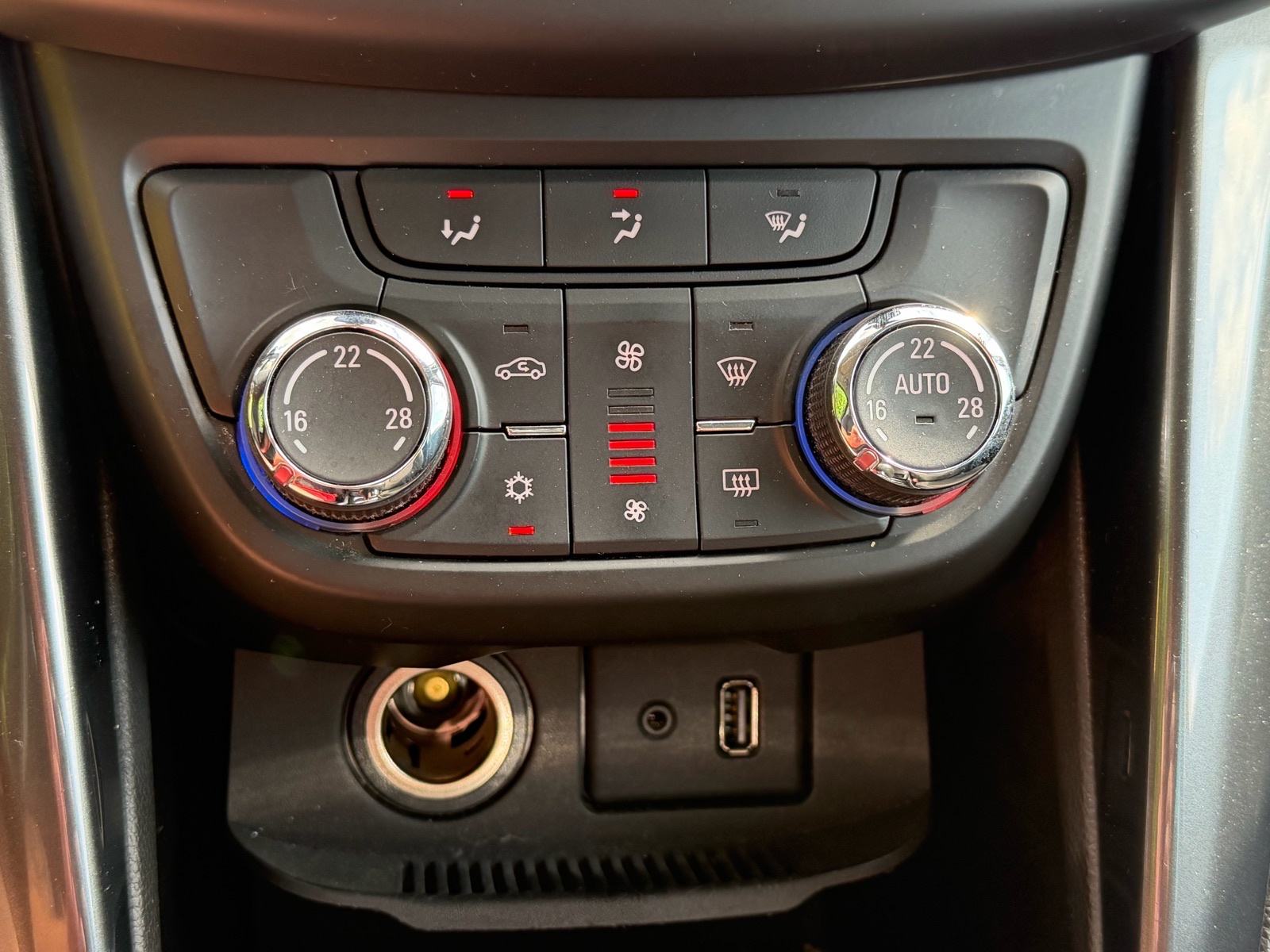 Opel Zafira 1,6 CDTI * 7 Sjedala,Navigacija,Mf volan,Alu,Tempomat*, fotografija 16
