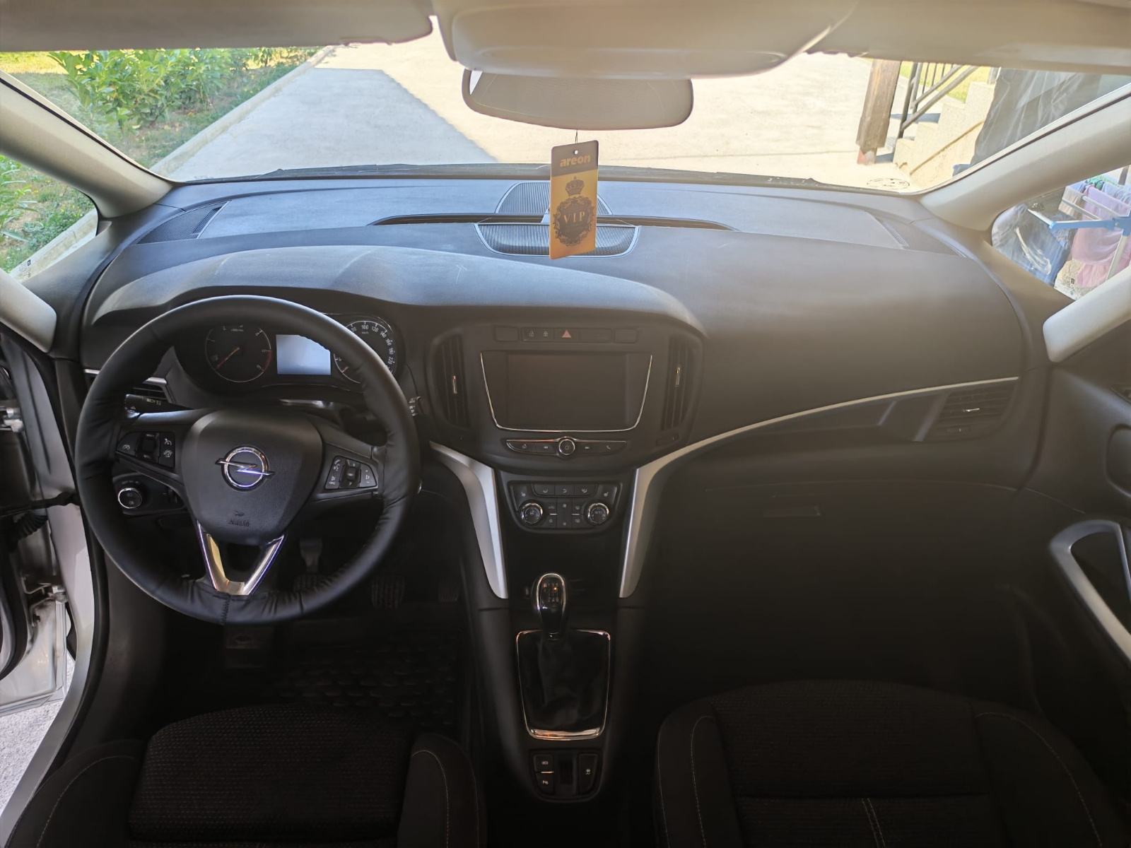 Opel Zafira 1,6 CDTI, fotografija 12