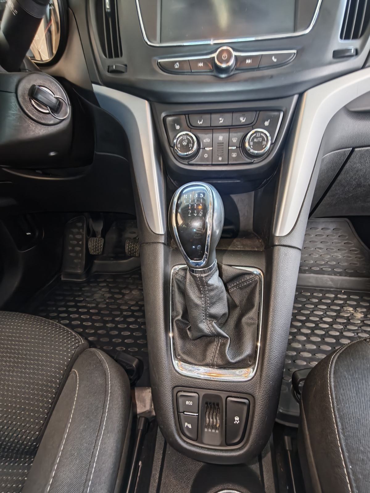 Opel Zafira 1,6 CDTI, fotografija 17