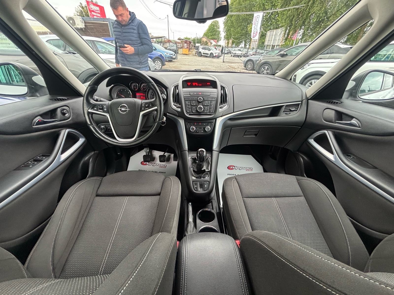 Opel Zafira 1,6CDTI KLIMA - 6 BRZINA - TEMPOMAT - SERVISNA -AUTOKREDIT, fotografija 11