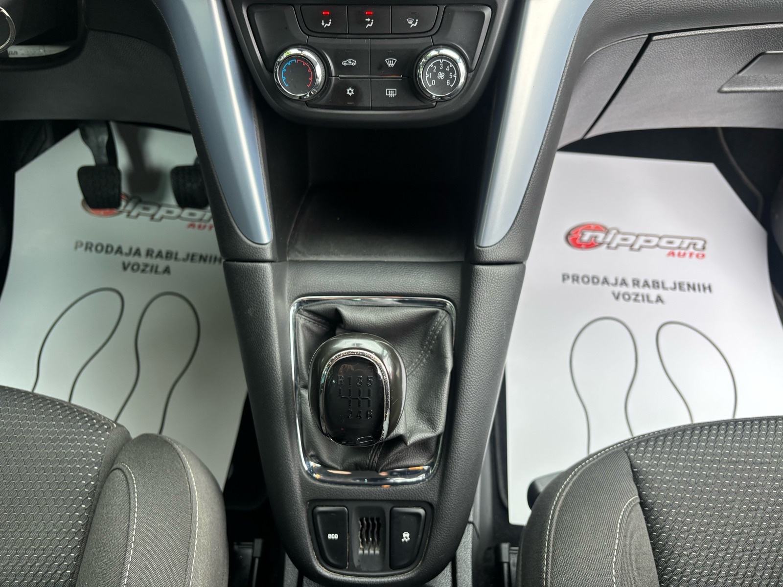 Opel Zafira 1,6CDTI KLIMA - 6 BRZINA - TEMPOMAT - SERVISNA -AUTOKREDIT, fotografija 14