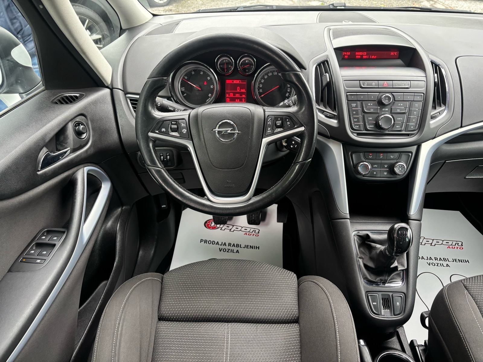Opel Zafira 1,6CDTI KLIMA - 6 BRZINA - TEMPOMAT - SERVISNA -AUTOKREDIT, fotografija 12