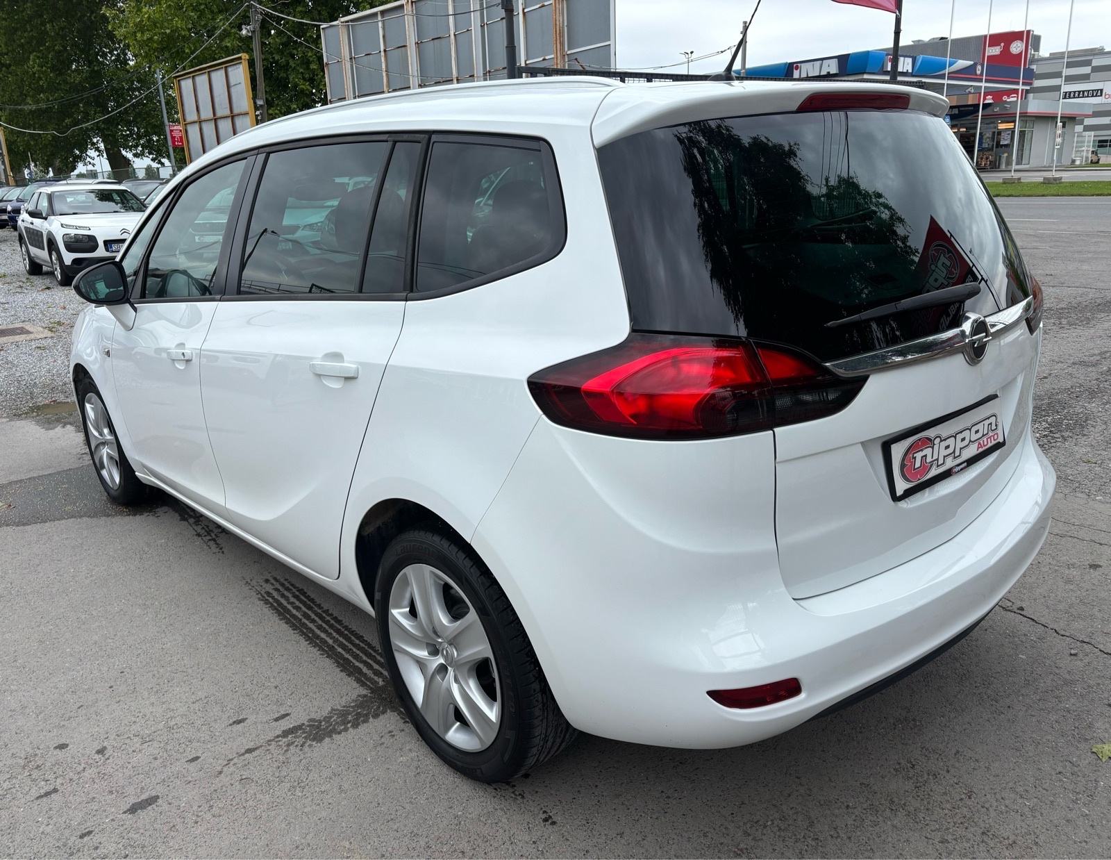 Opel Zafira 1,6CDTI KLIMA - 6 BRZINA - TEMPOMAT - SERVISNA -AUTOKREDIT, fotografija 4