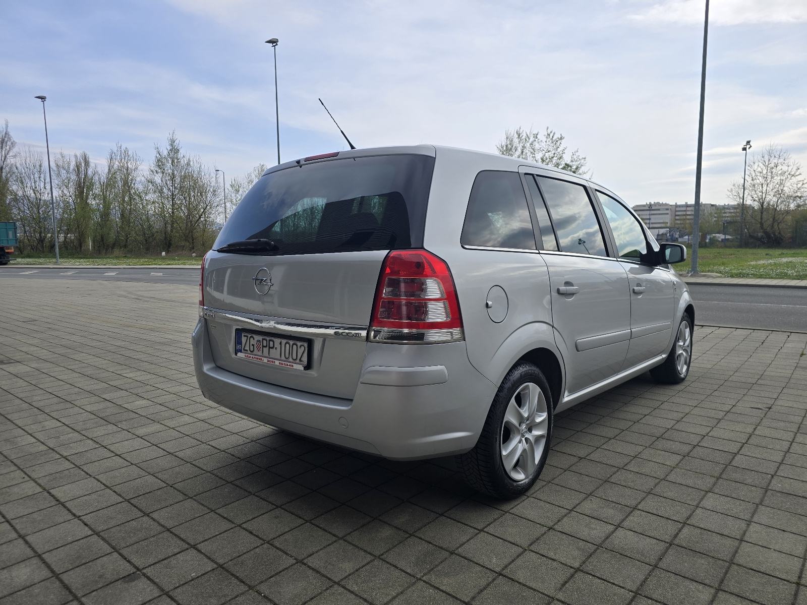 Opel Zafira 1,7 CDTI / 7 sijedala / Klima / Servisna / 1 Vlasnik /, fotografija 5