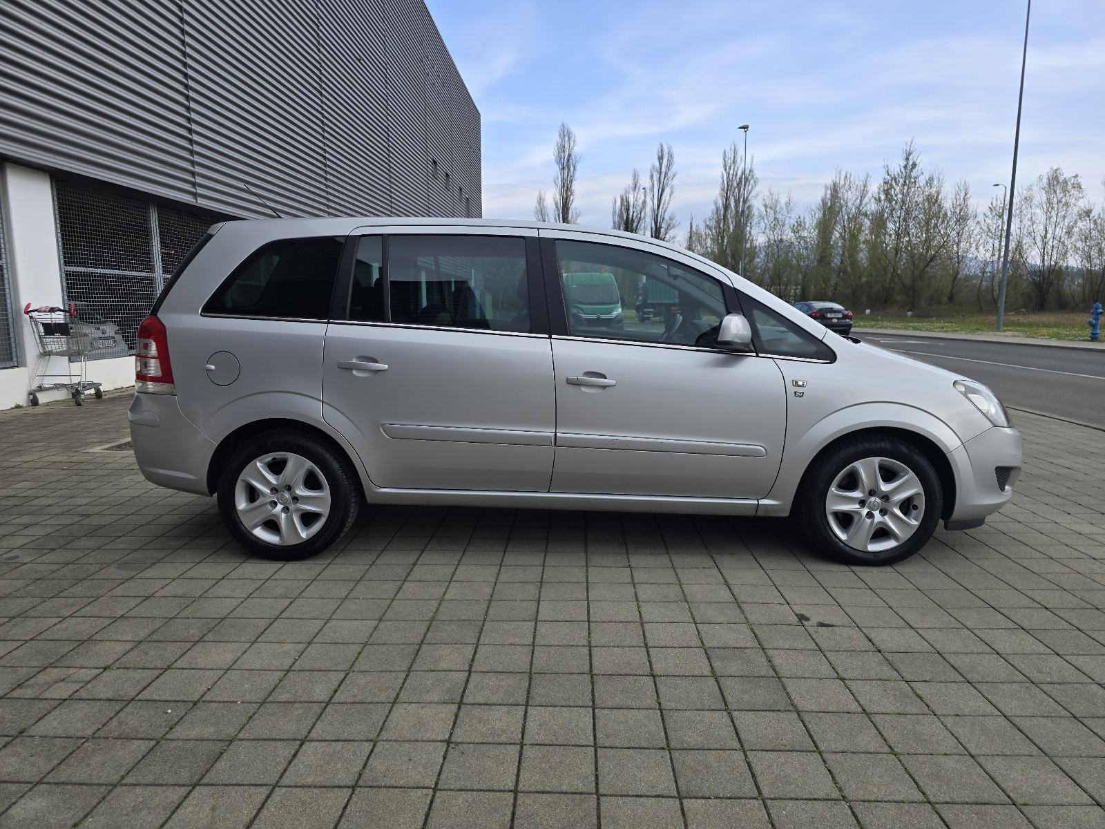 Opel Zafira 1,7 CDTI / 7 sijedala / Klima / Servisna / 1 Vlasnik /, fotografija 6