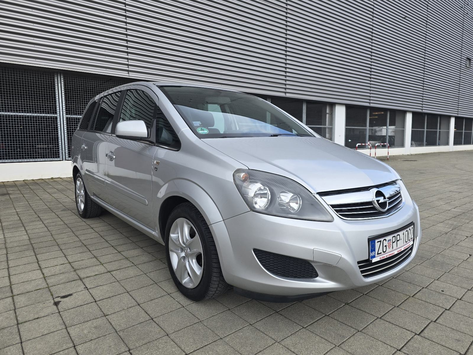 Opel Zafira 1,7 CDTI / 7 sijedala / Klima / Servisna / 1 Vlasnik /, fotografija 7