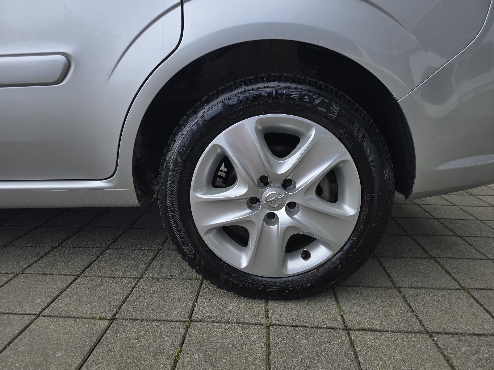 Opel Zafira 1,7 CDTI / 7 sijedala / Klima / Servisna / 1 Vlasnik /, fotografija 9