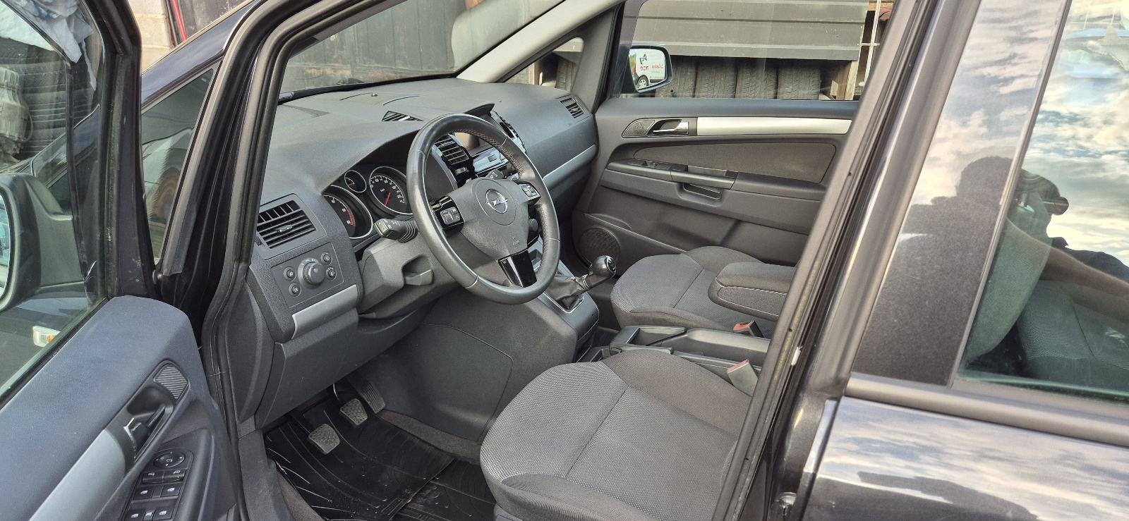 Opel Zafira 1,7 CDTI, fotografija 11