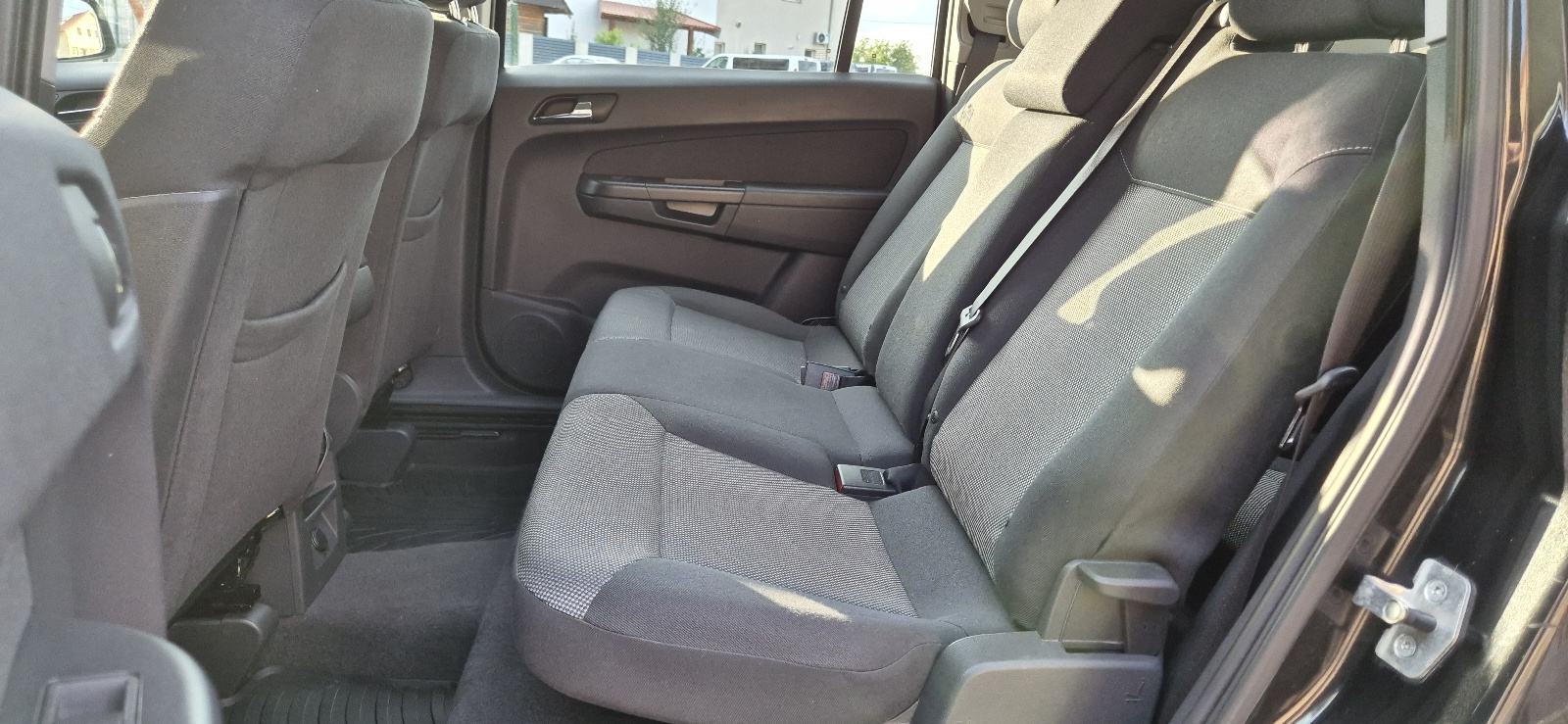 Opel Zafira 1,7 CDTI, fotografija 13