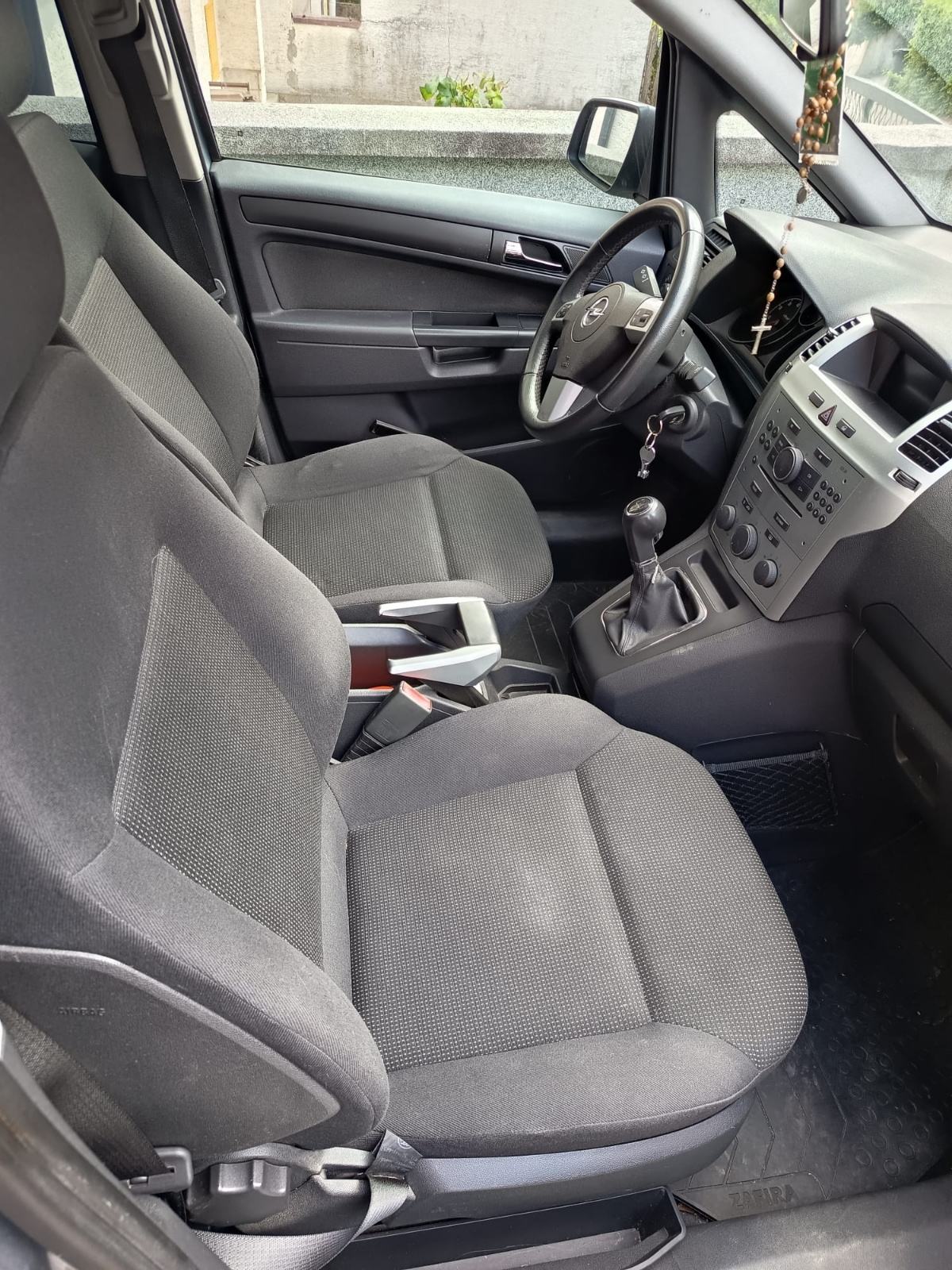 Opel Zafira 1,8, fotografija 7